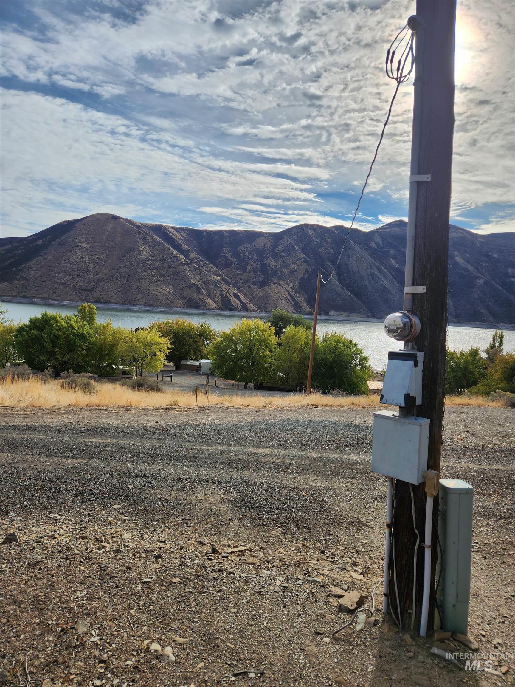 34559 Snake River Road Property Photo 22