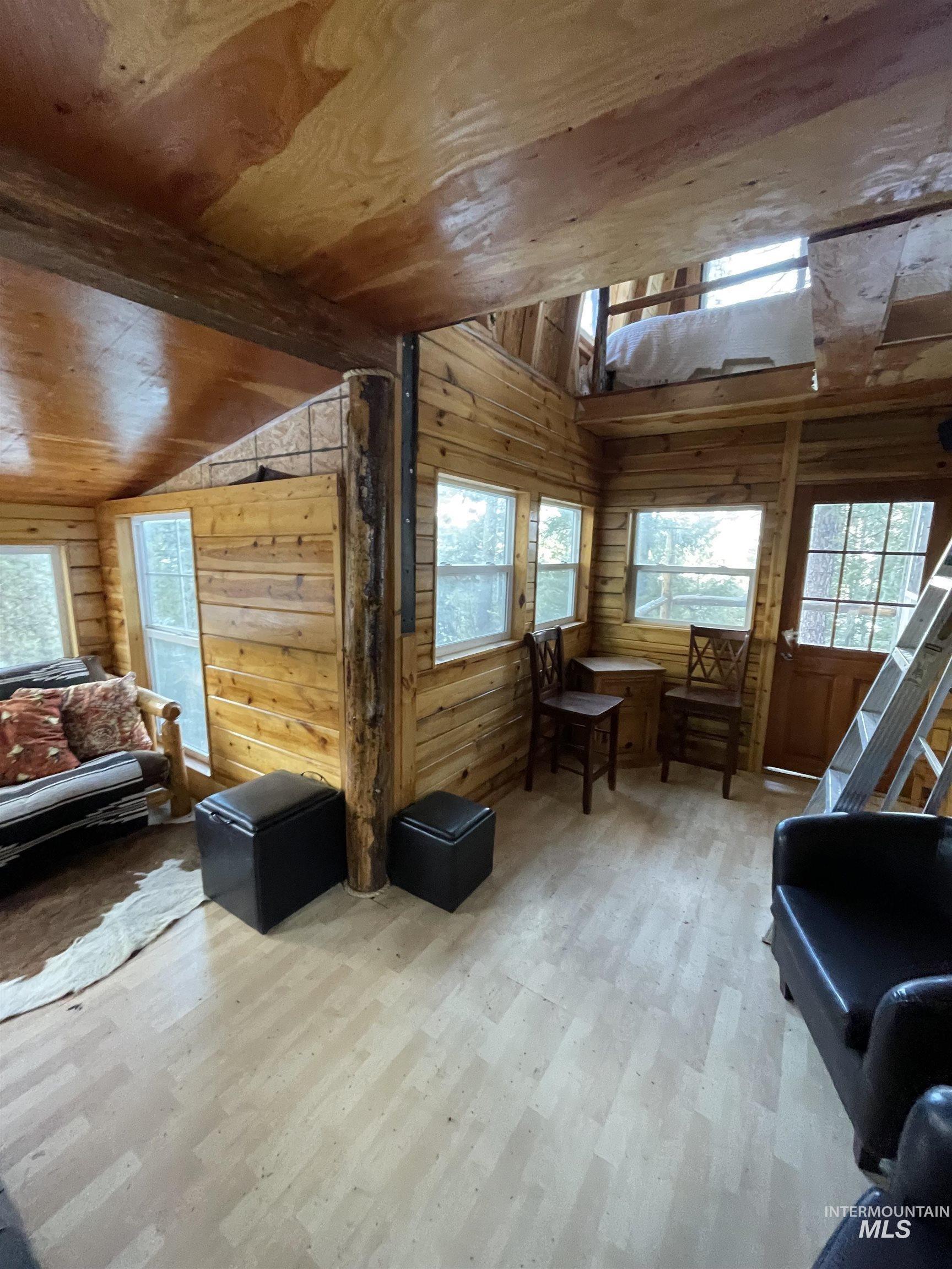 12 Timberline Place Property Photo 8