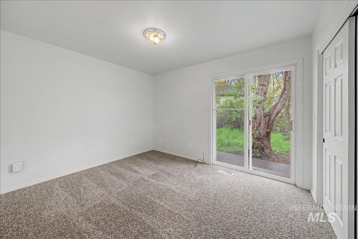 2984 N 26th St Property Photo 23