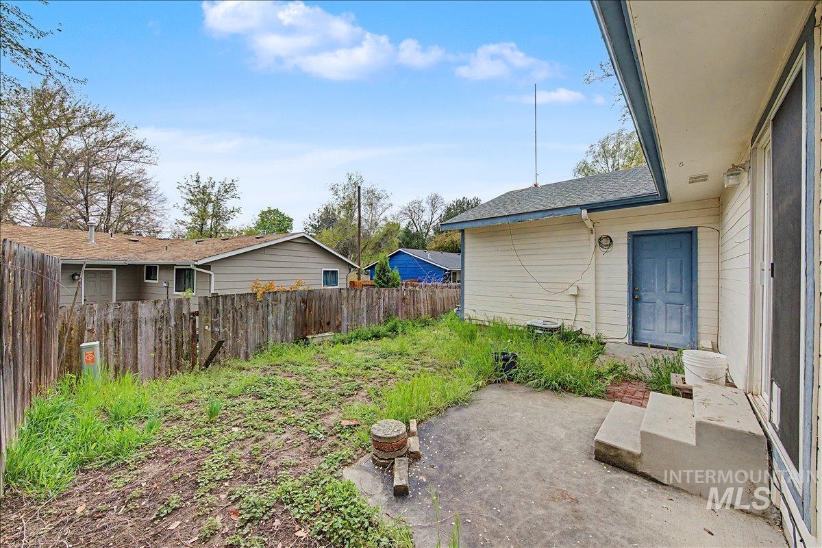 2984 N 26th St Property Photo 40