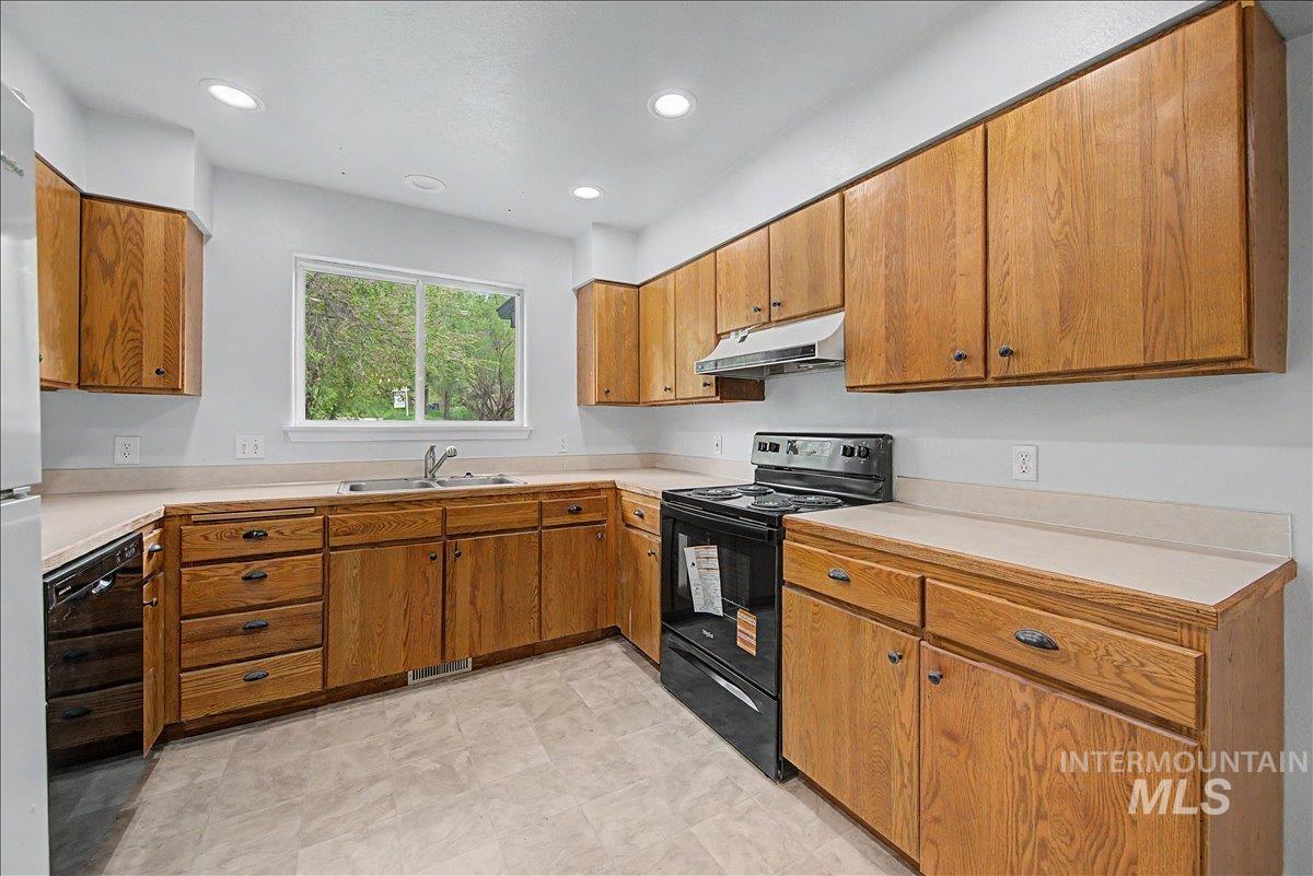 2501 W Hill Rd Property Photo 14