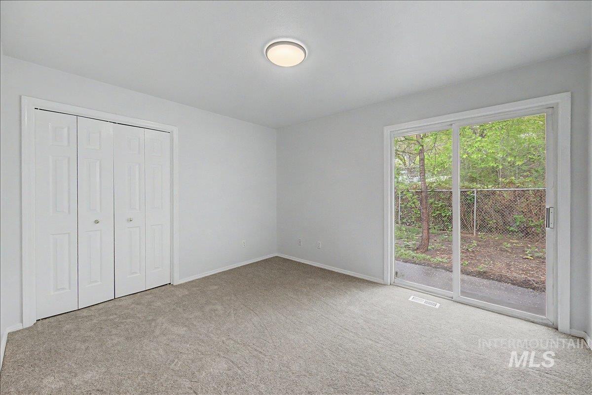 2501 W Hill Rd Property Photo 16