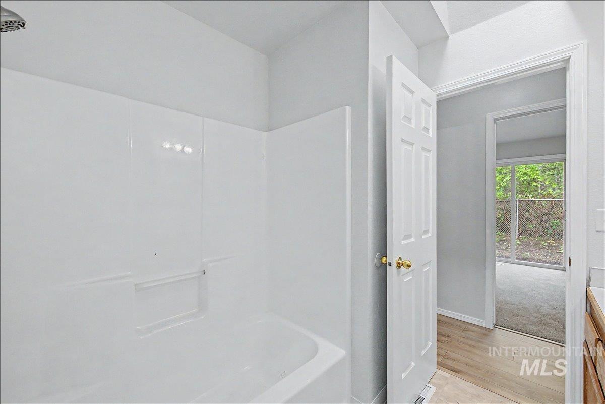 2501 W Hill Rd Property Photo 20