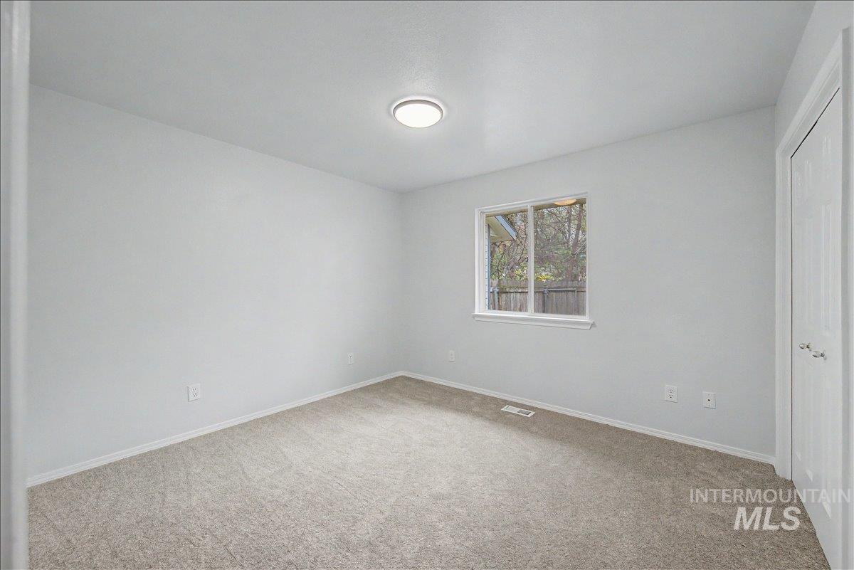 2501 W Hill Rd Property Photo 22