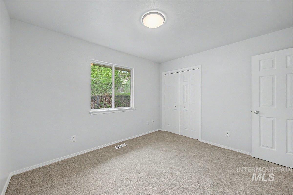 2501 W Hill Rd Property Photo 23