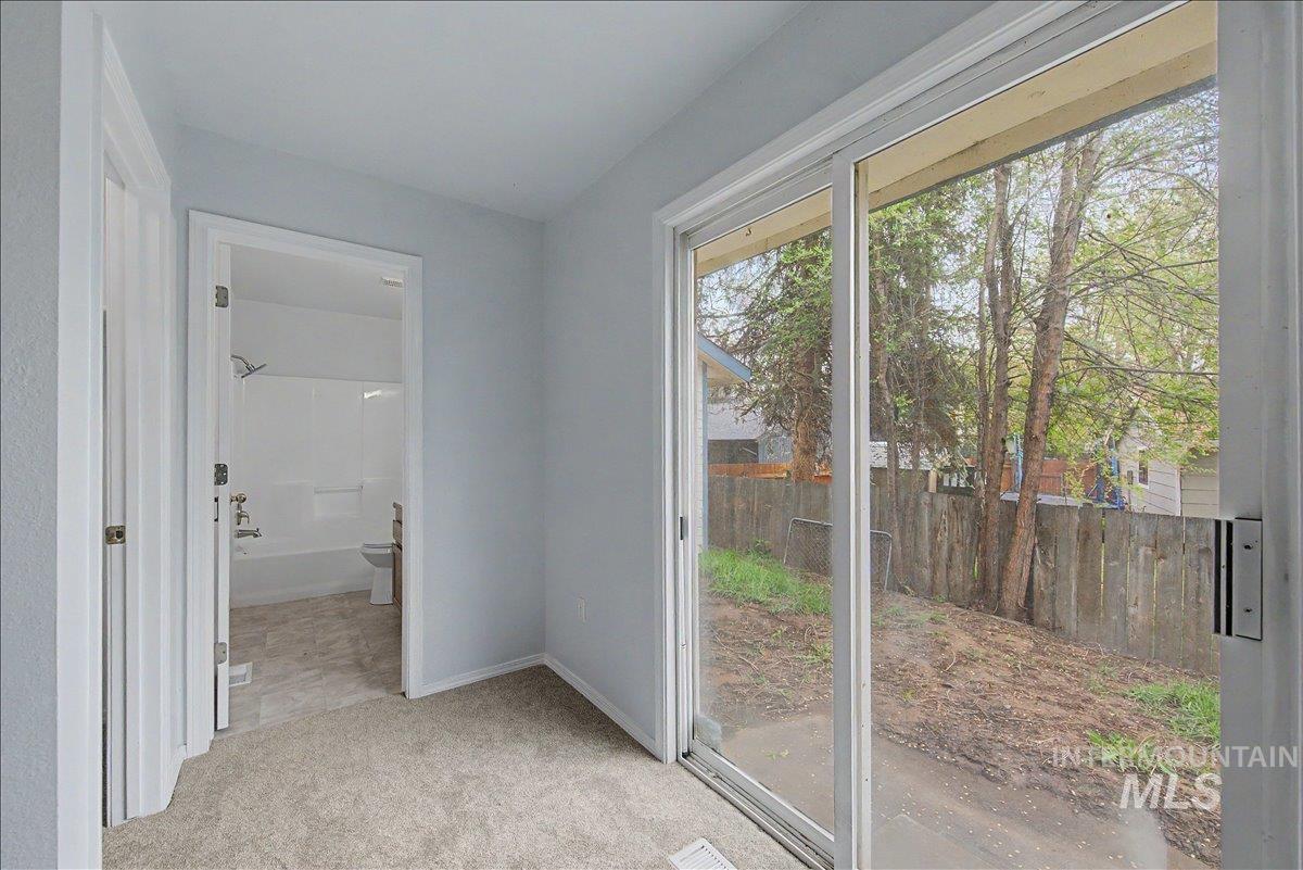 2501 W Hill Rd Property Photo 27