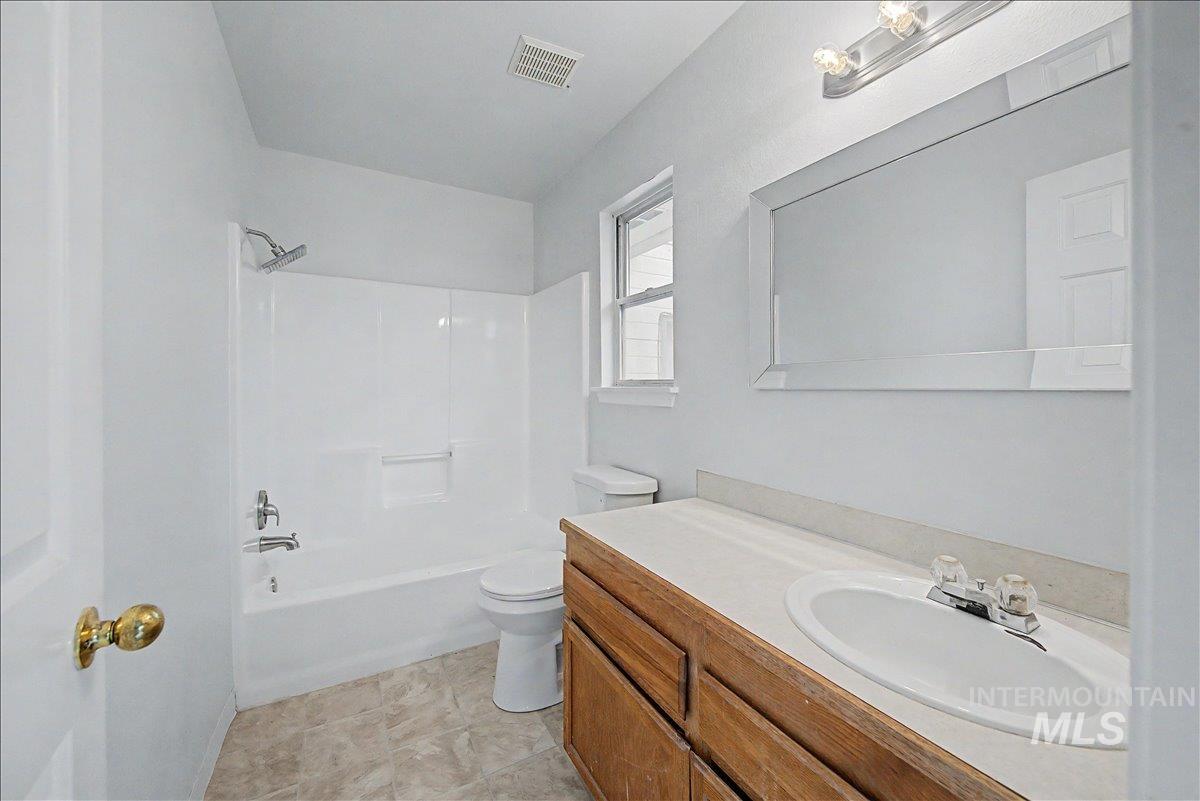 2501 W Hill Rd Property Photo 29
