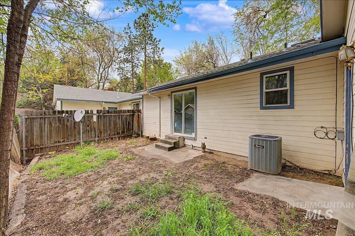 2501 W Hill Rd Property Photo 31