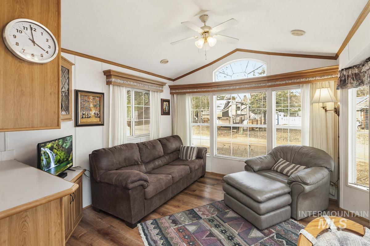 25 E Street Property Photo 2