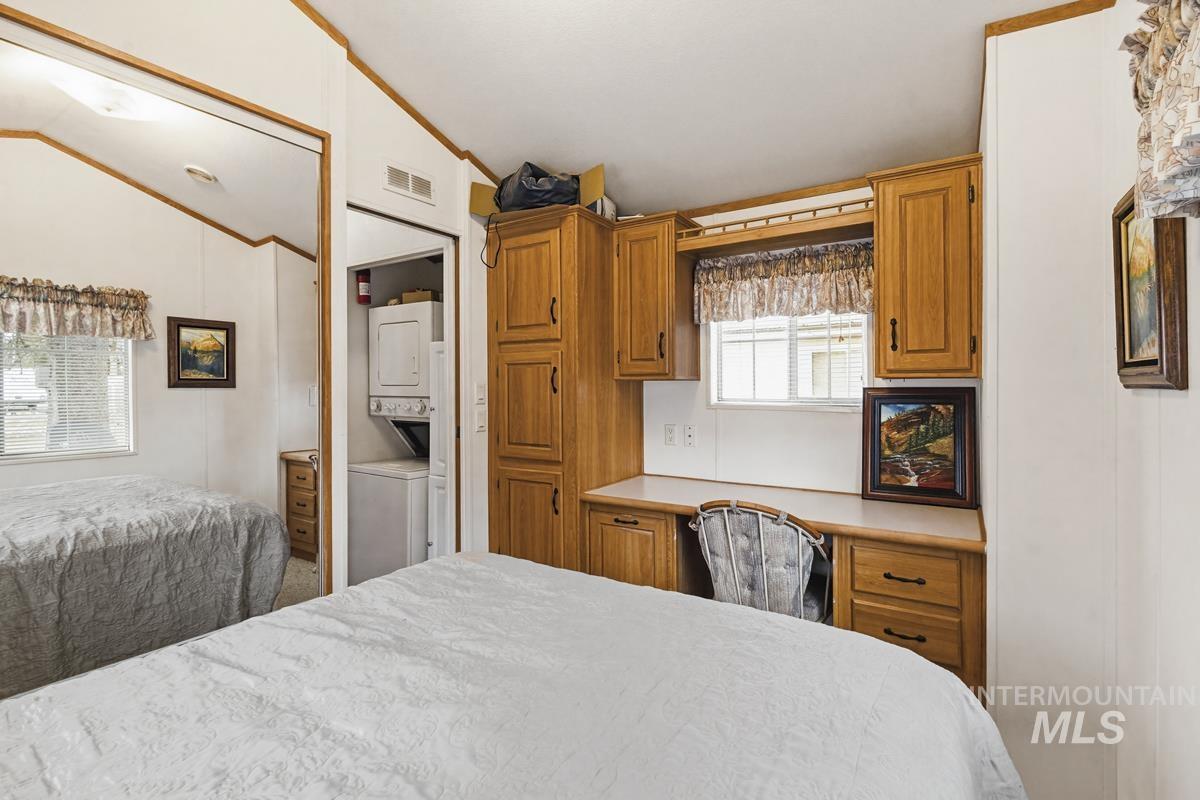 25 E Street Property Photo 6