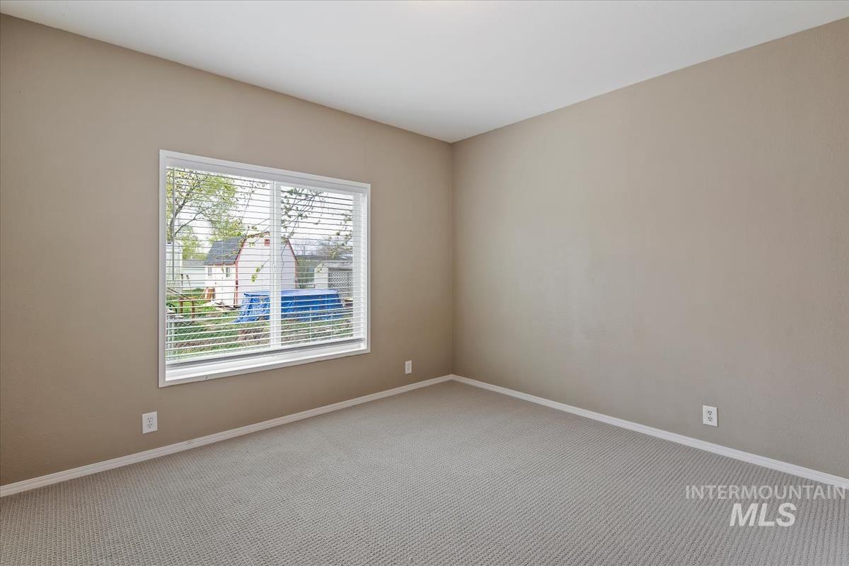 951 W Avalon St Property Photo 15