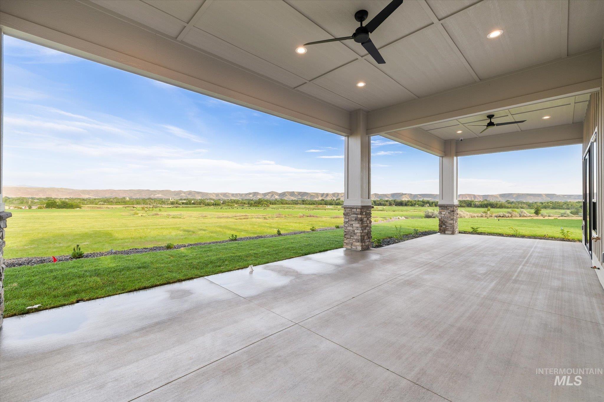 1015 Greenfields Lane Property Photo 43
