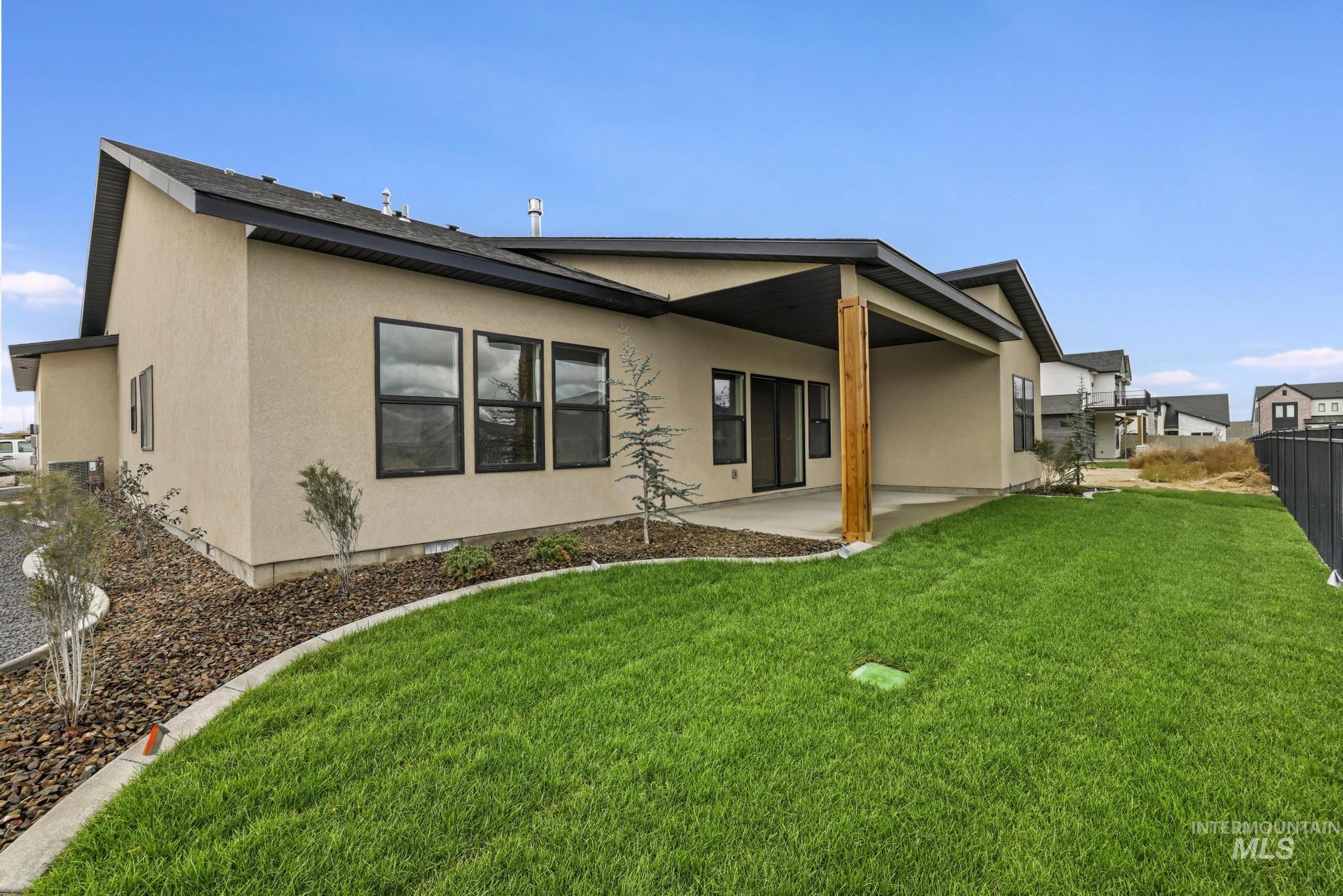 561 Canyon Mist Dr. Property Photo 30