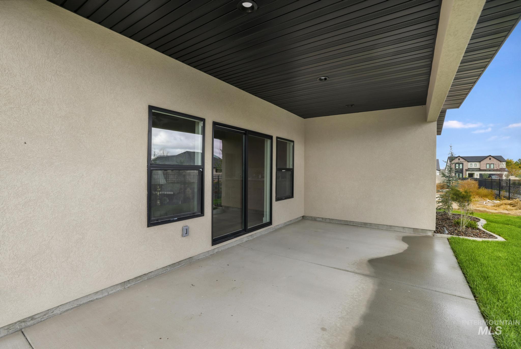 561 Canyon Mist Dr. Property Photo 31