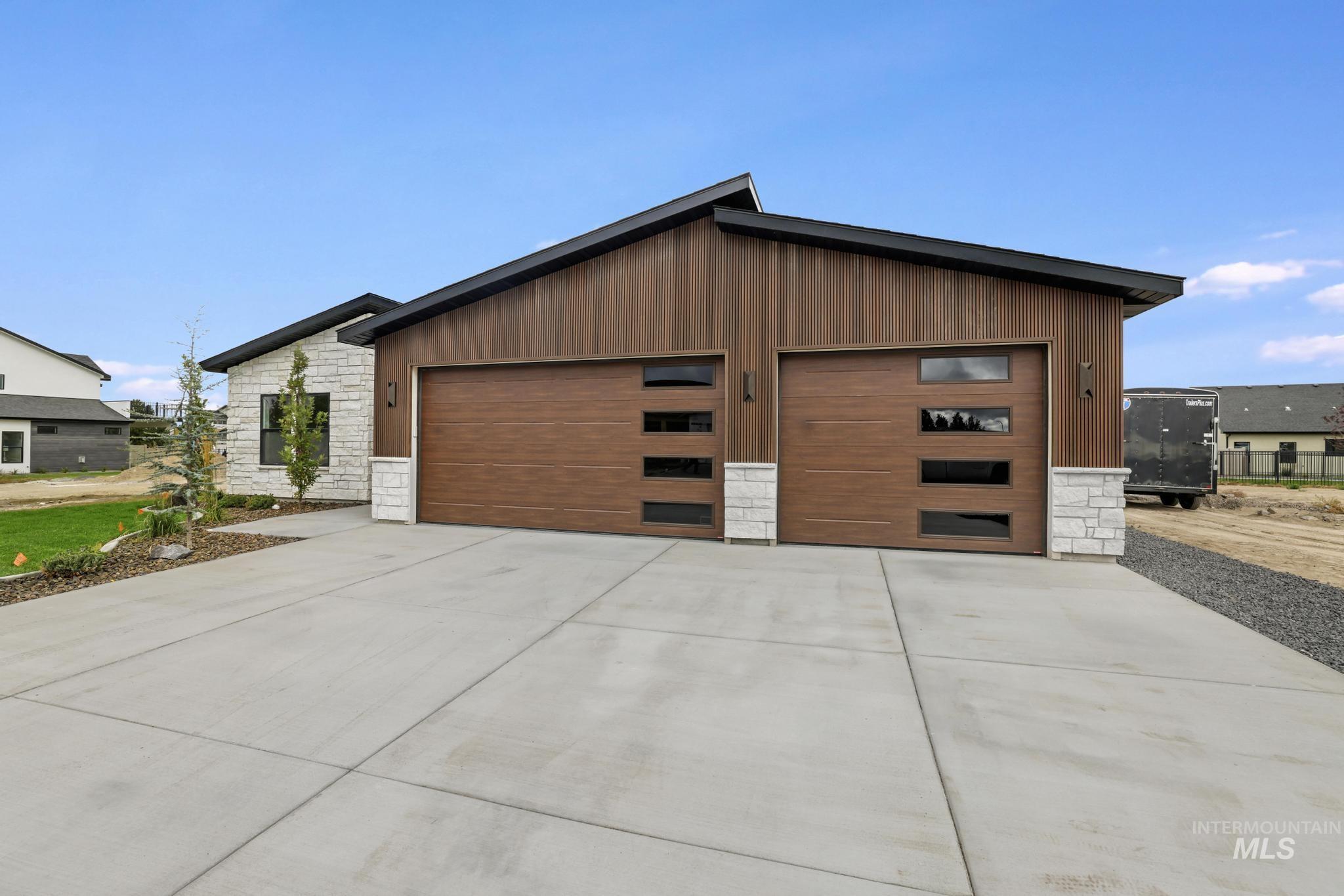 561 Canyon Mist Dr. Property Photo 34