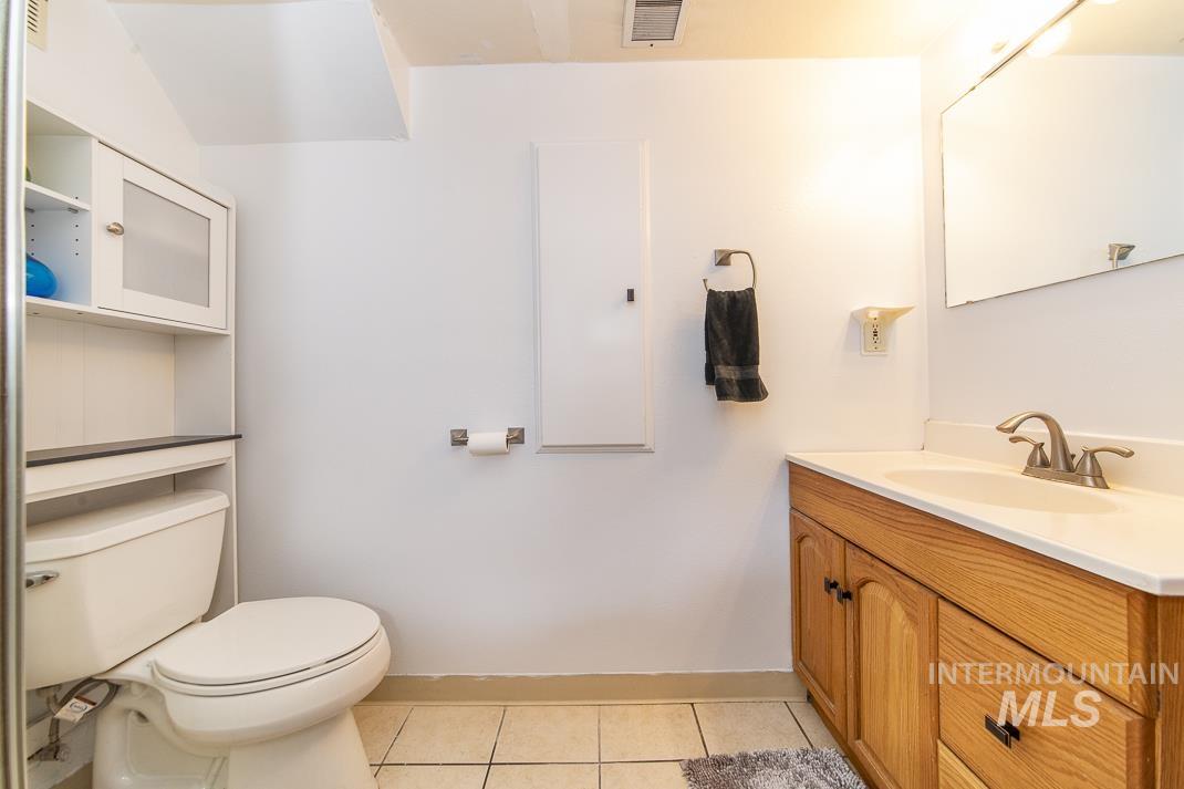 119 S Holly Street Property Photo 32
