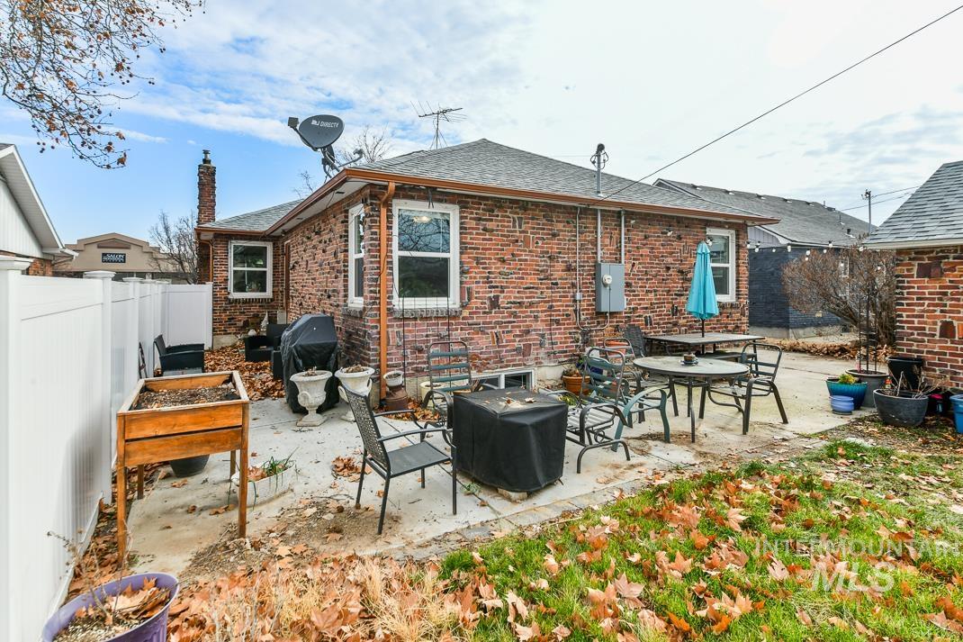 119 S Holly Street Property Photo 49
