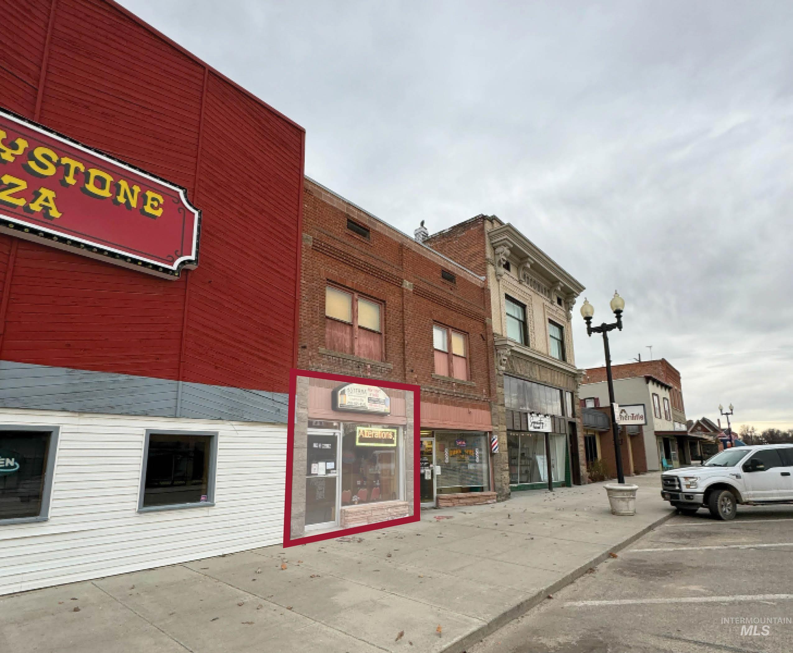 19 S Payette Property Photo 1