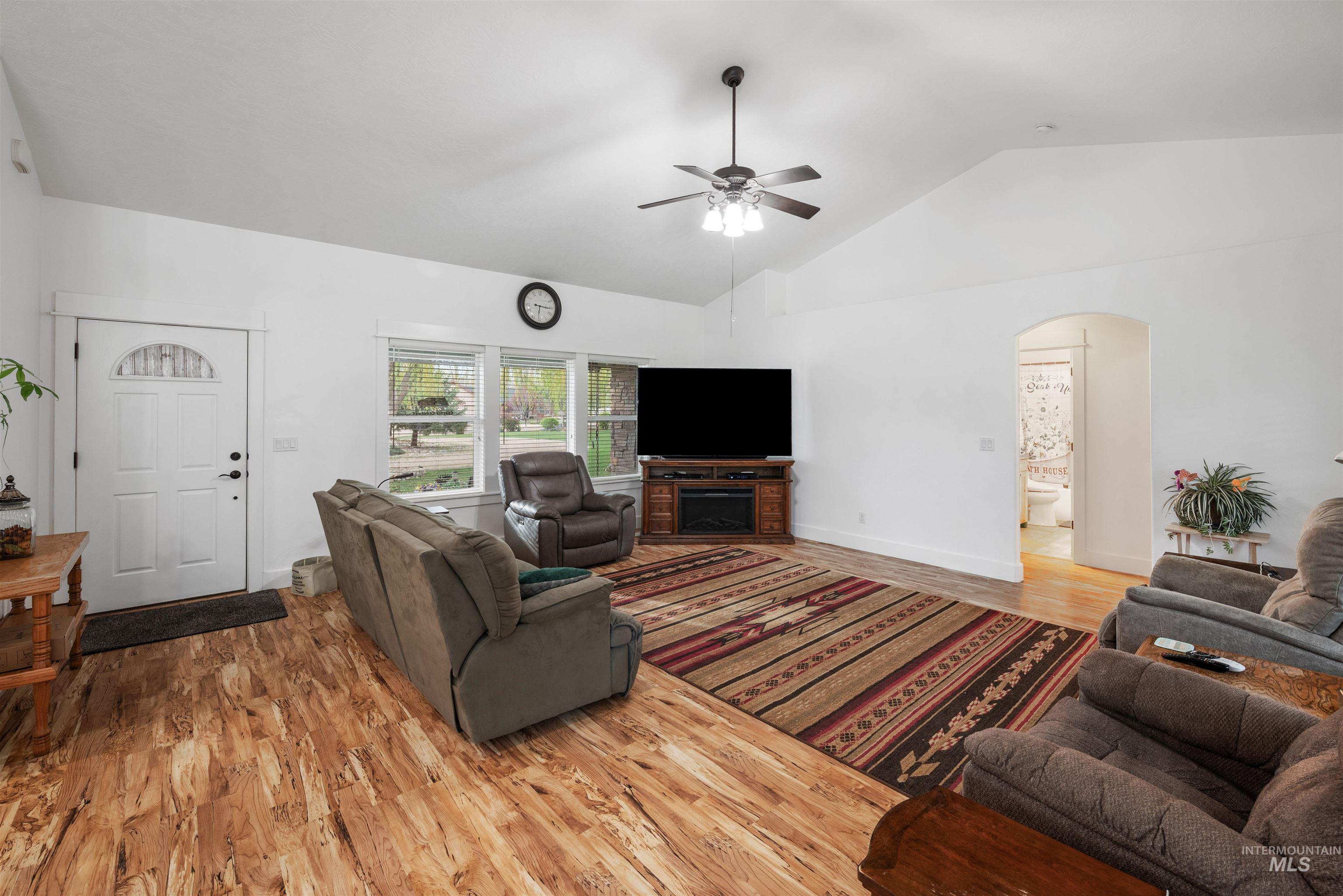 23824 Breyer Rd Property Photo 7