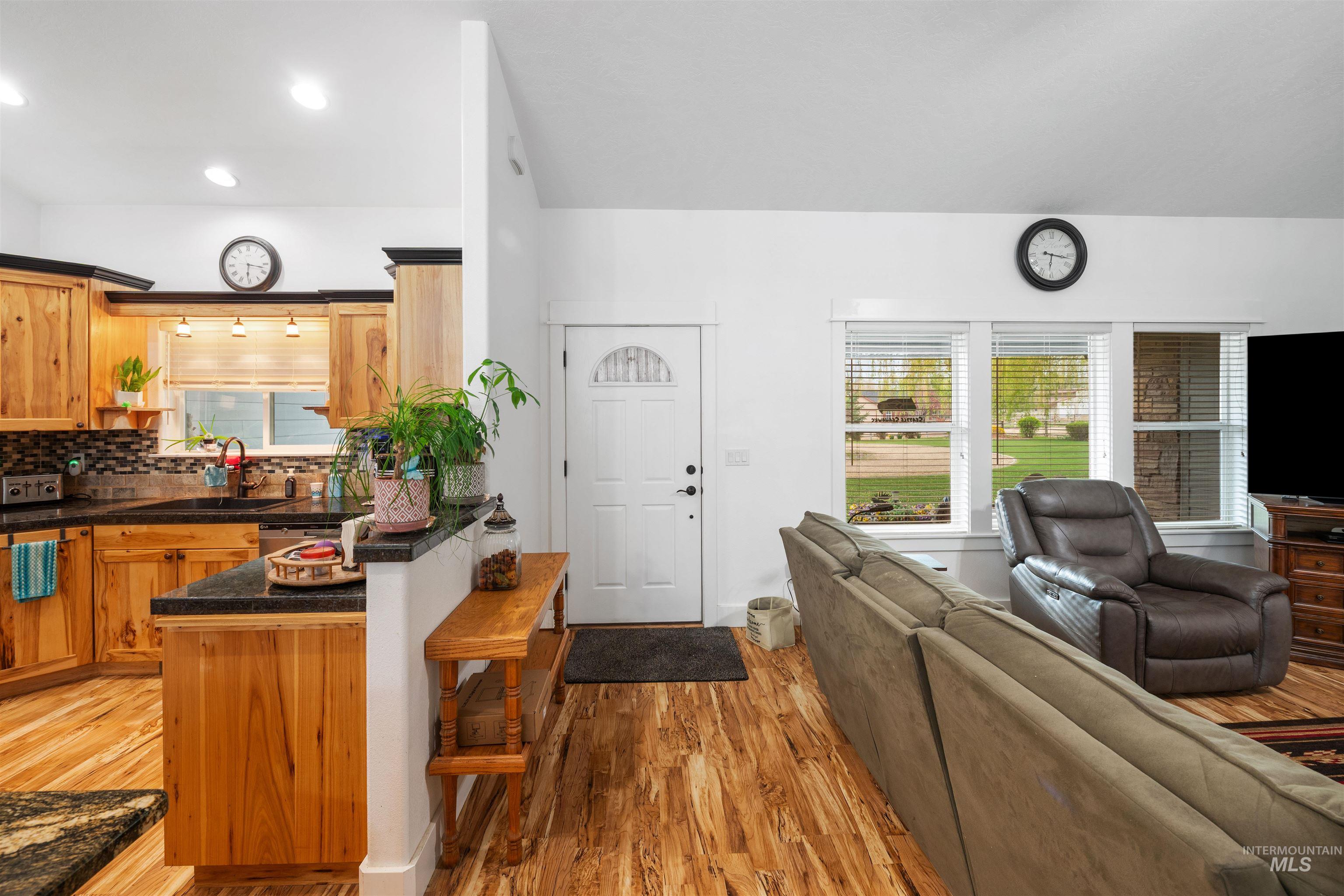 23824 Breyer Rd Property Photo 8