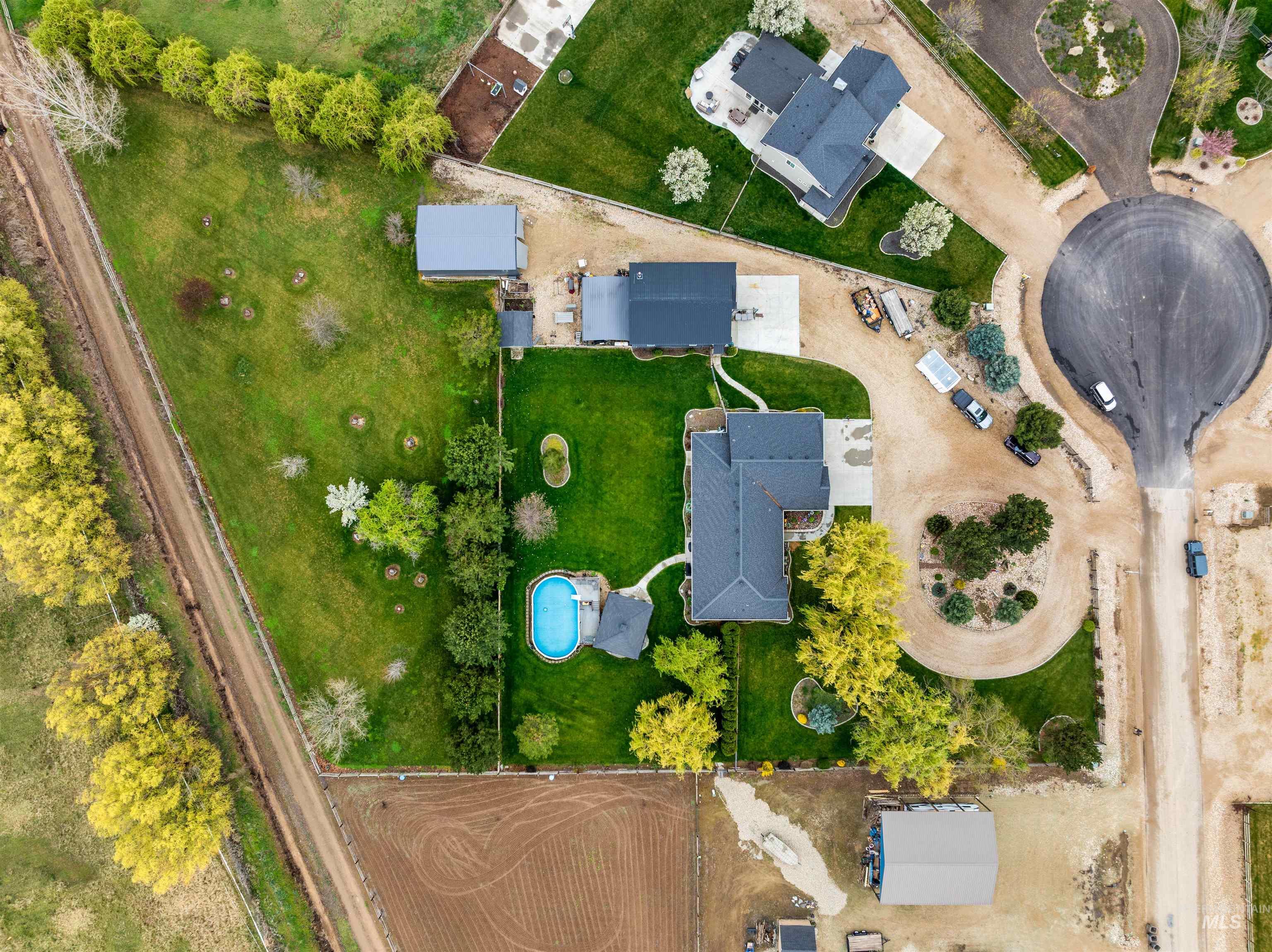 23824 Breyer Rd Property Photo 40