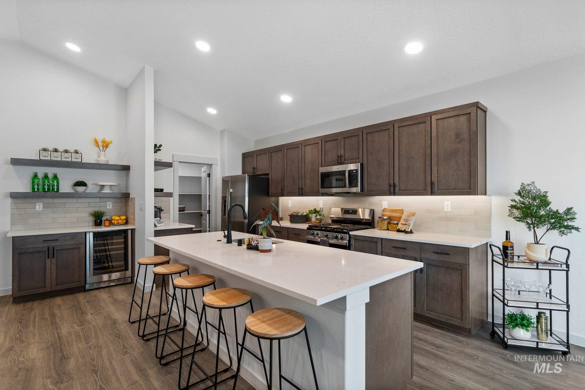 979 N Belgian Way Property Photo 2