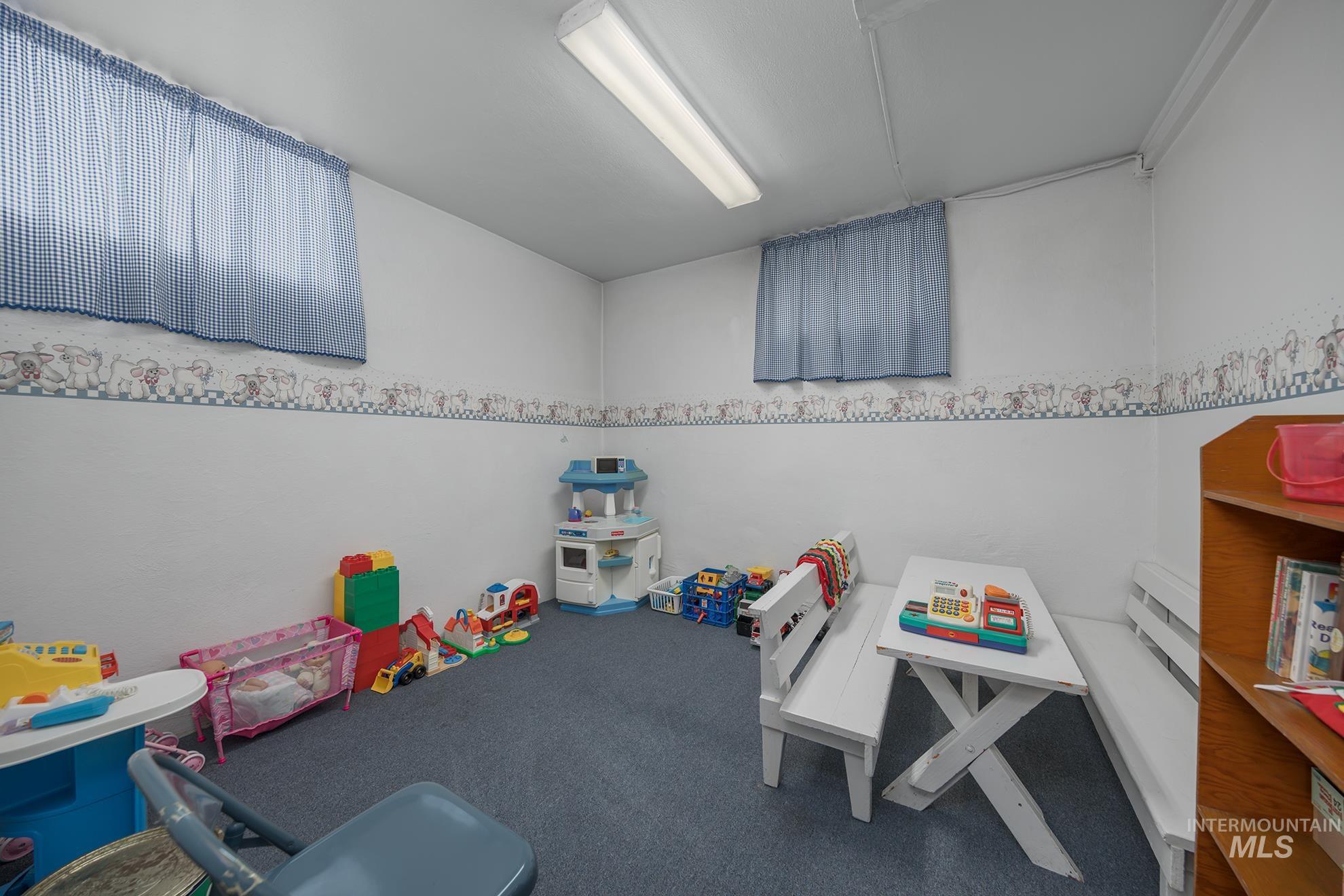 404 N 3rd St Property Photo 25