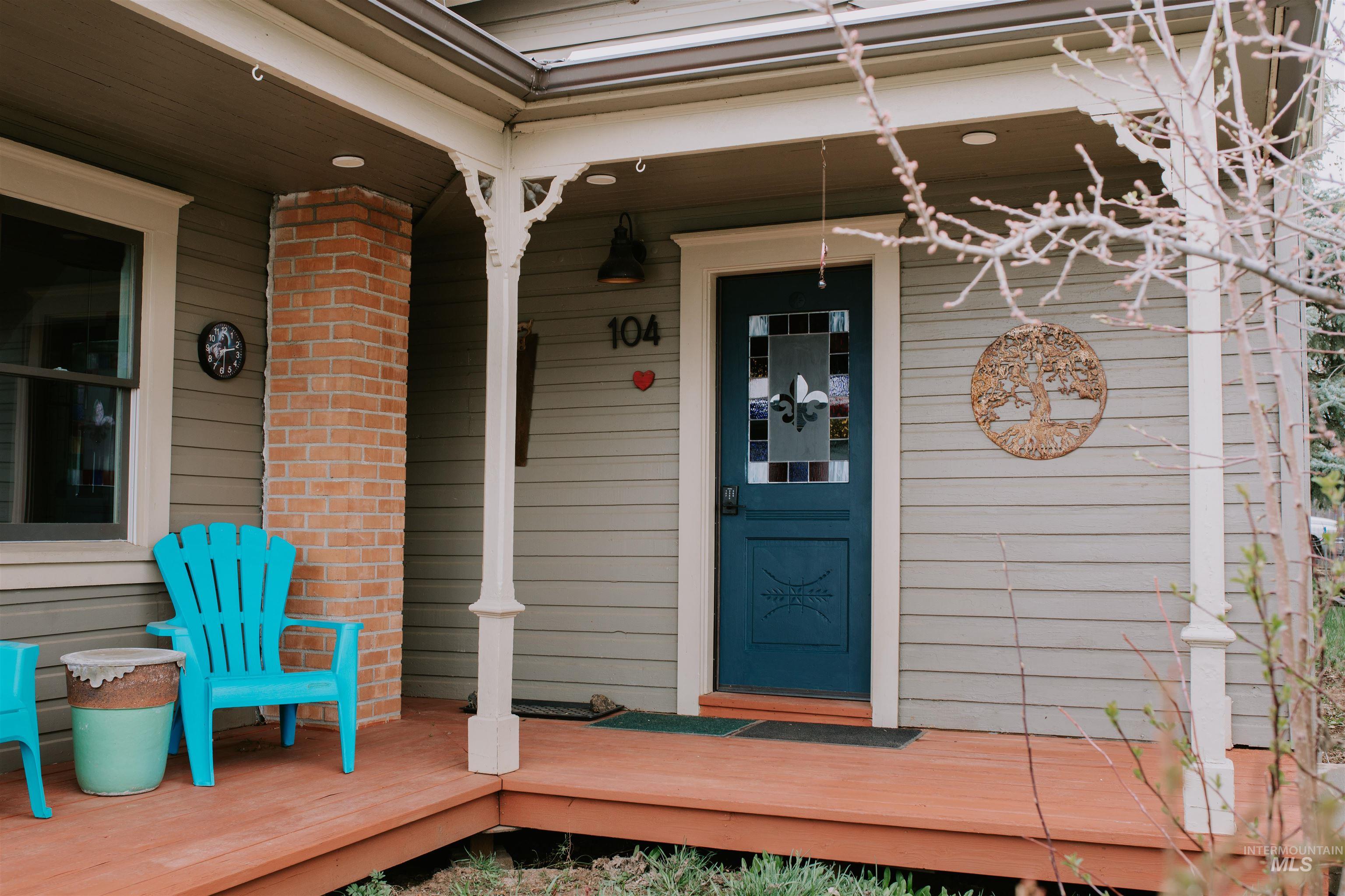 104 N Fairfield Property Photo 2
