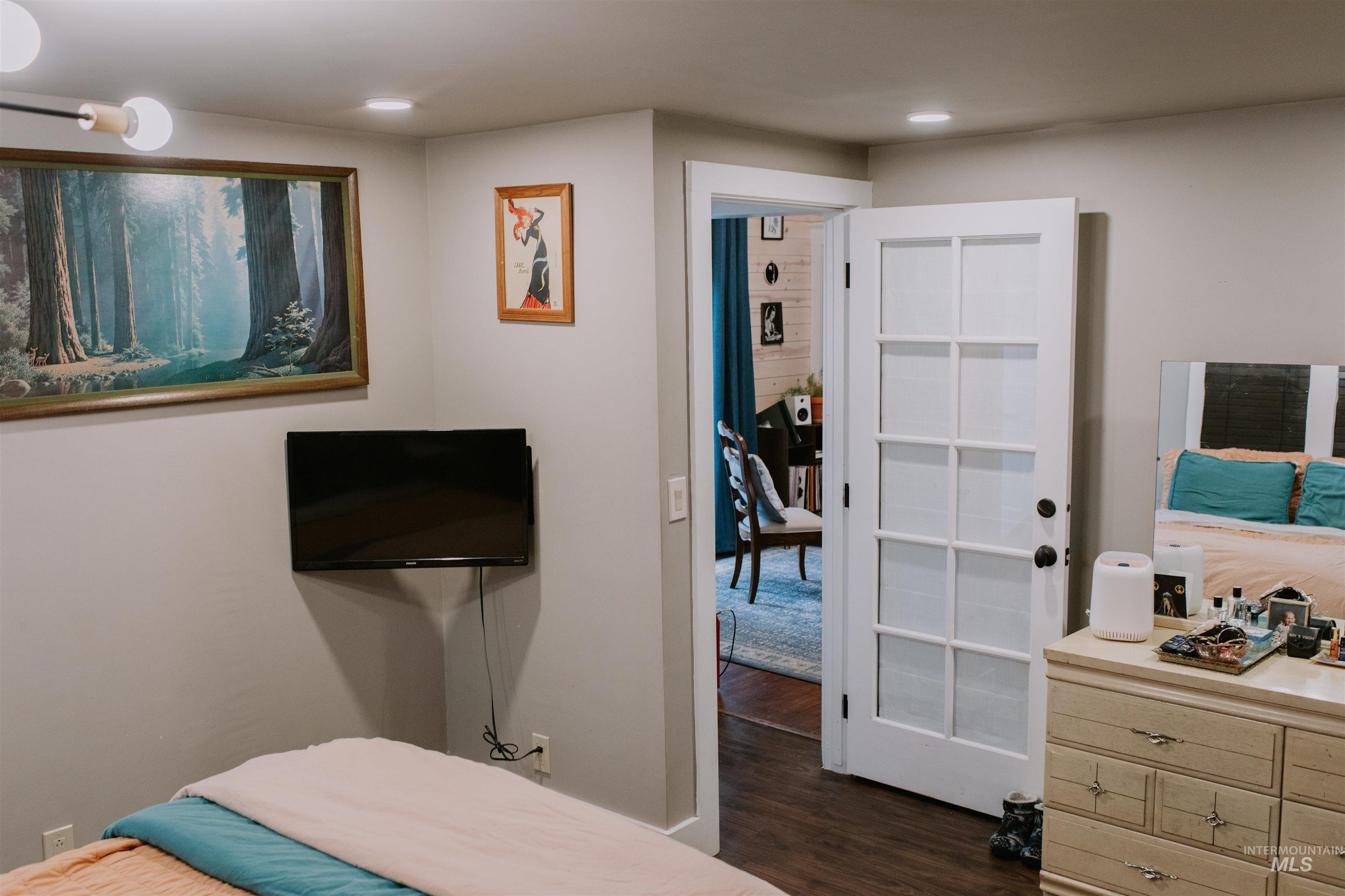 104 N Fairfield Property Photo 21