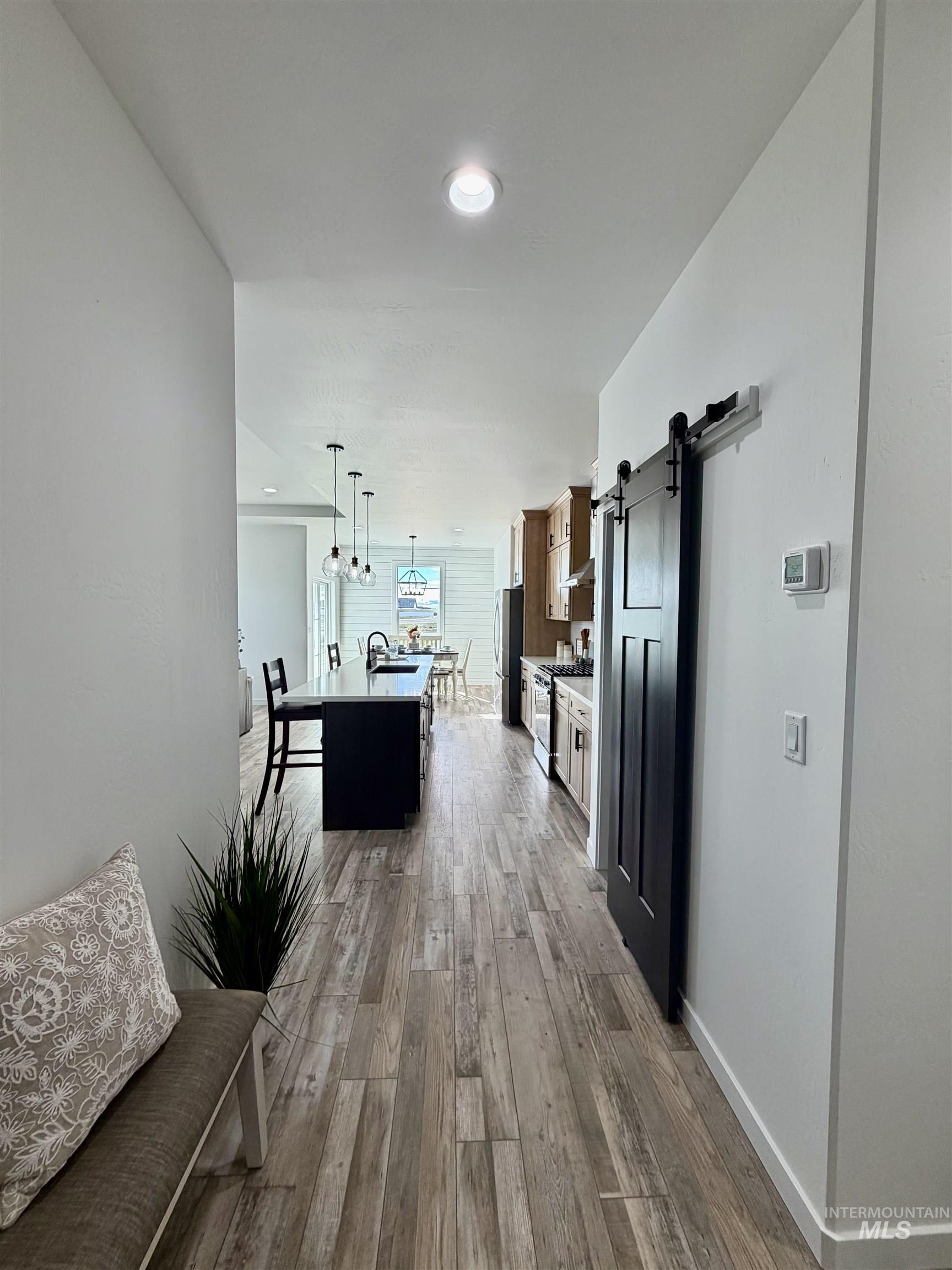 1419 Topaz Property Photo 4