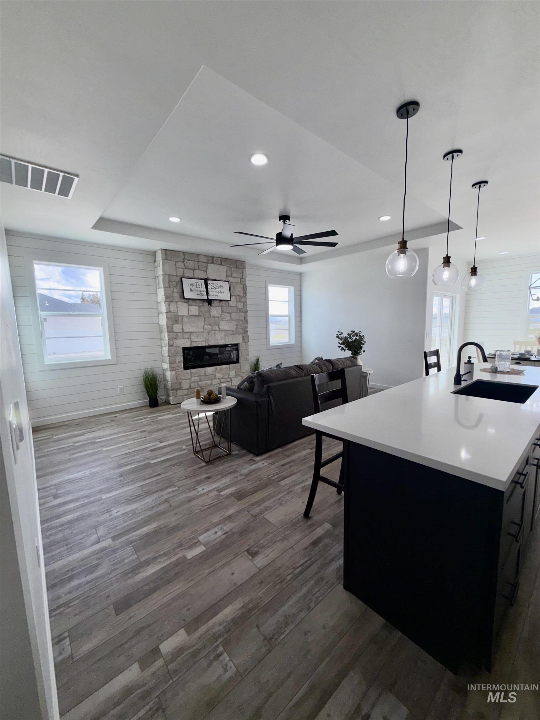 1419 Topaz Property Photo 6