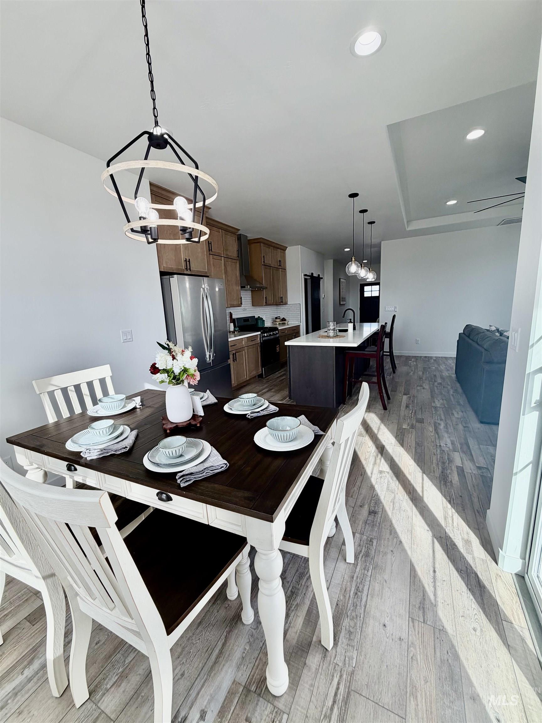 1419 Topaz Property Photo 9
