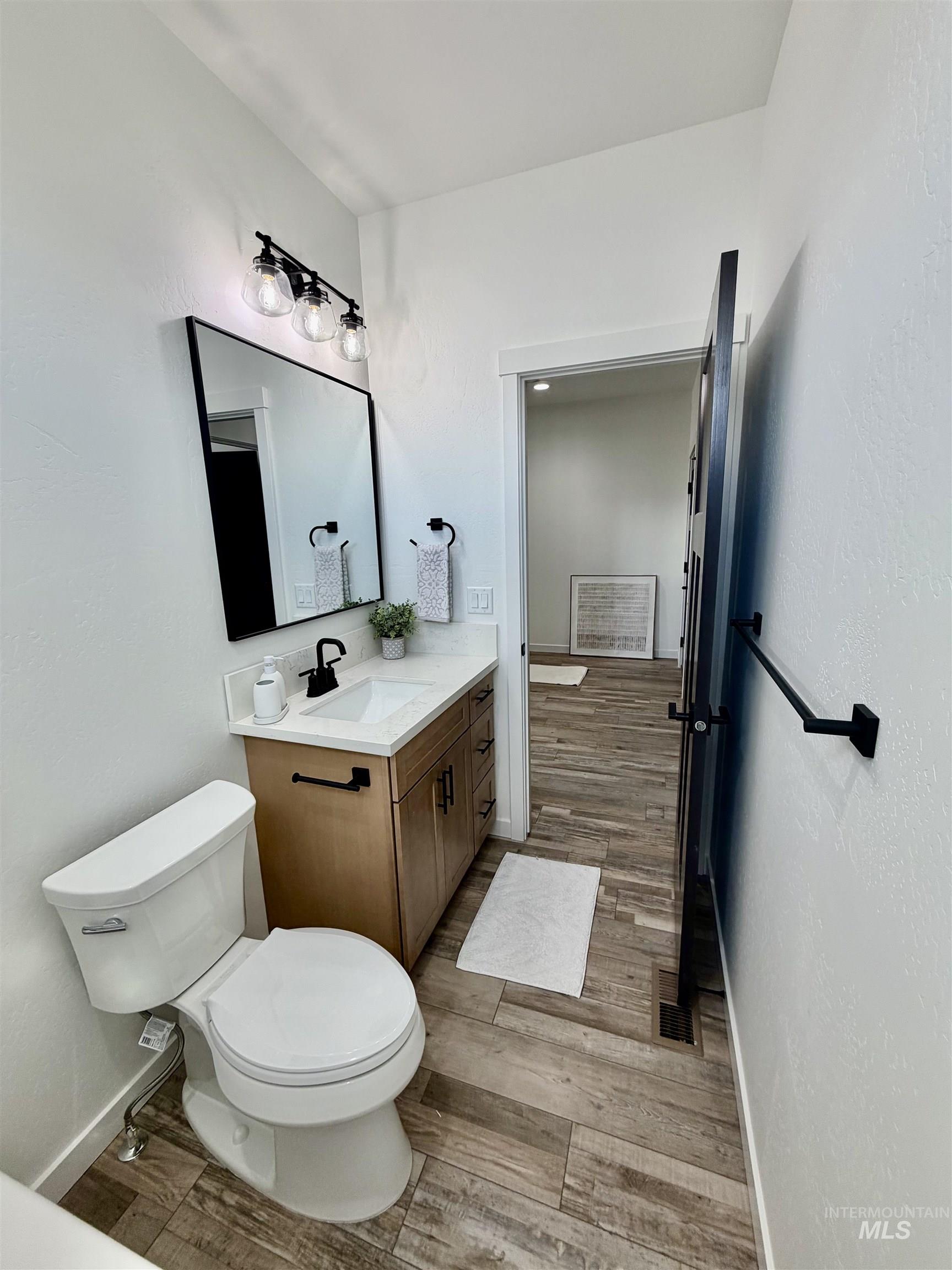 1419 Topaz Property Photo 32