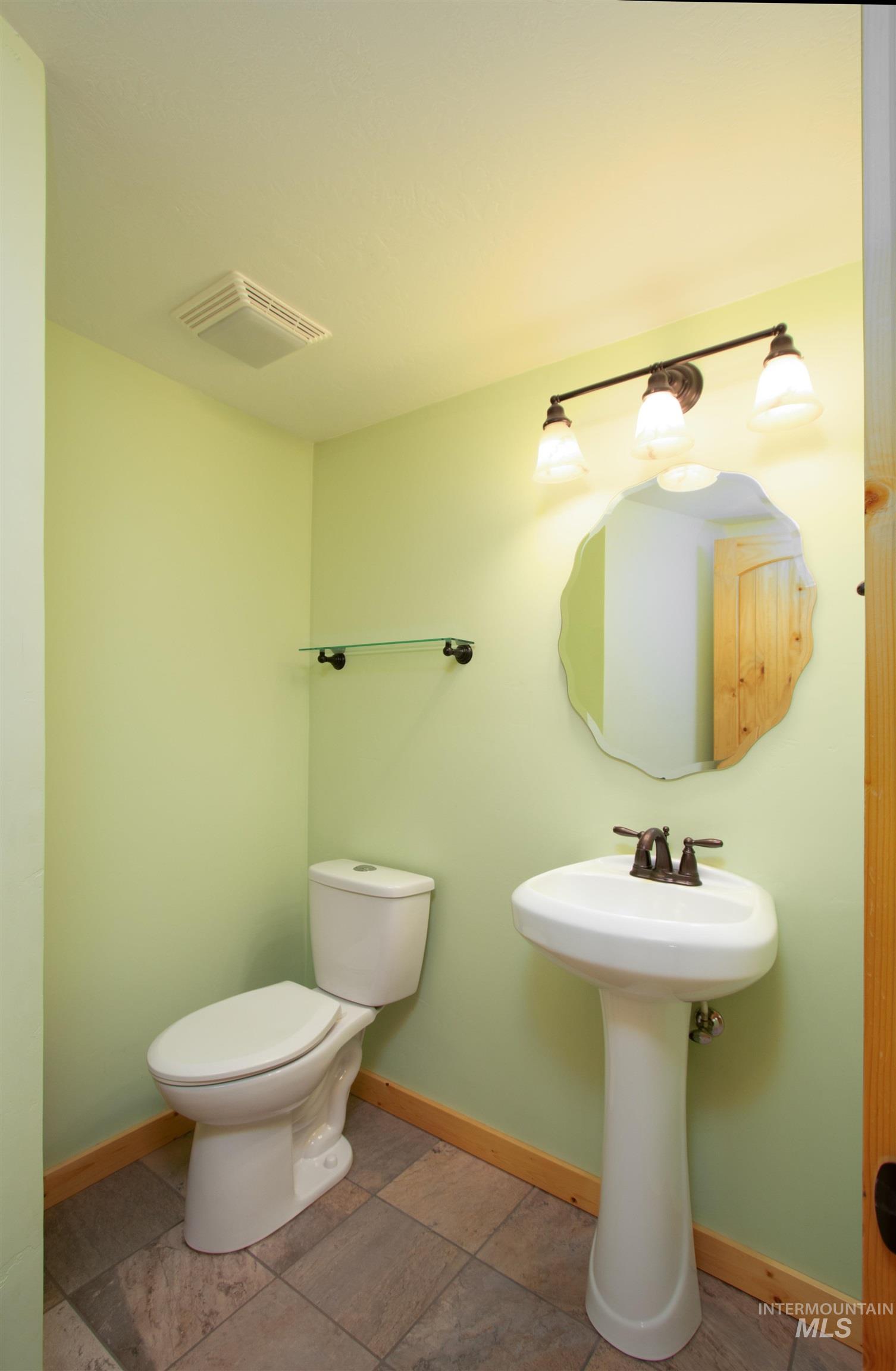 1539 West Mountain Rd Property Photo 17