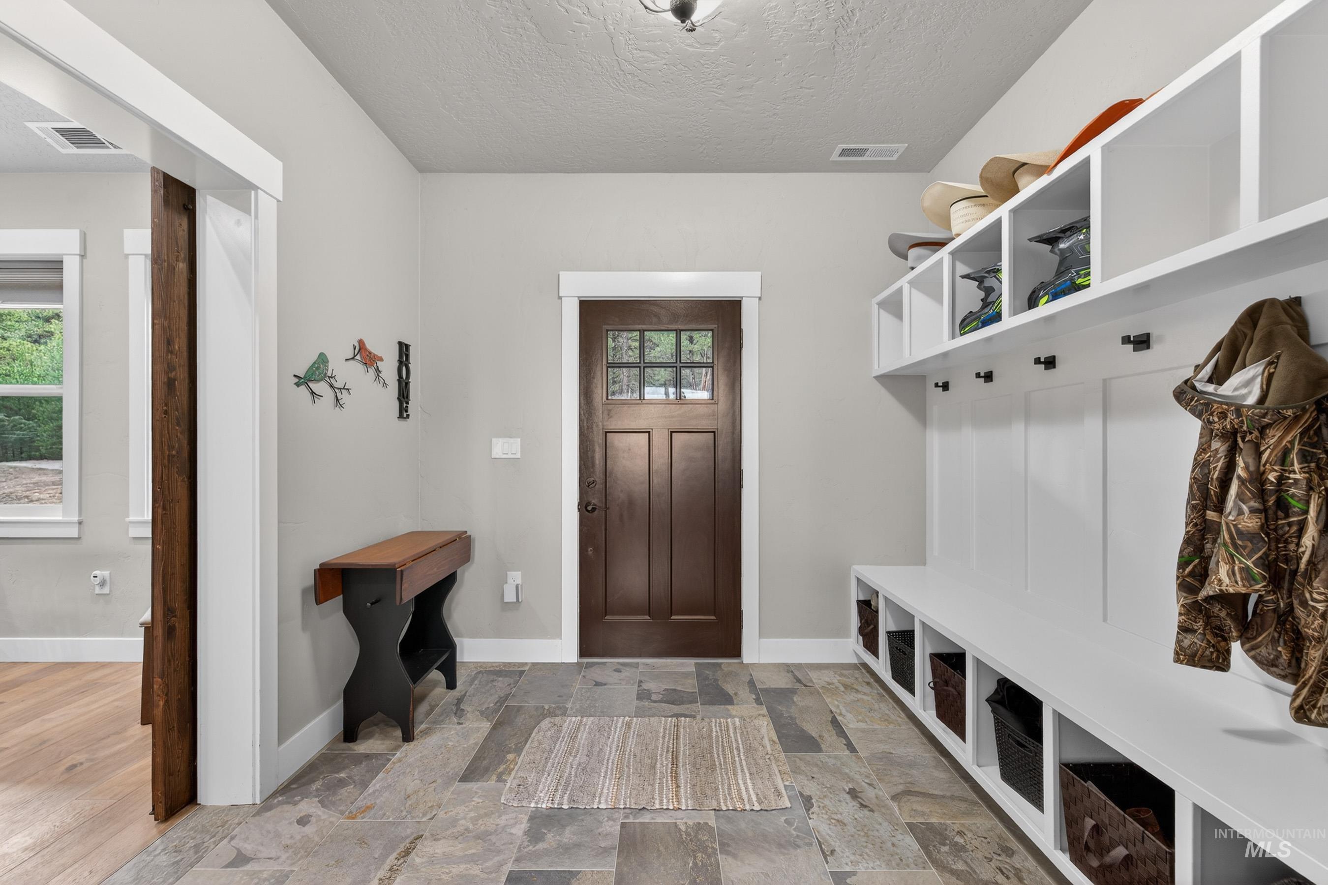 10191 Timberrim Drive Property Photo 6