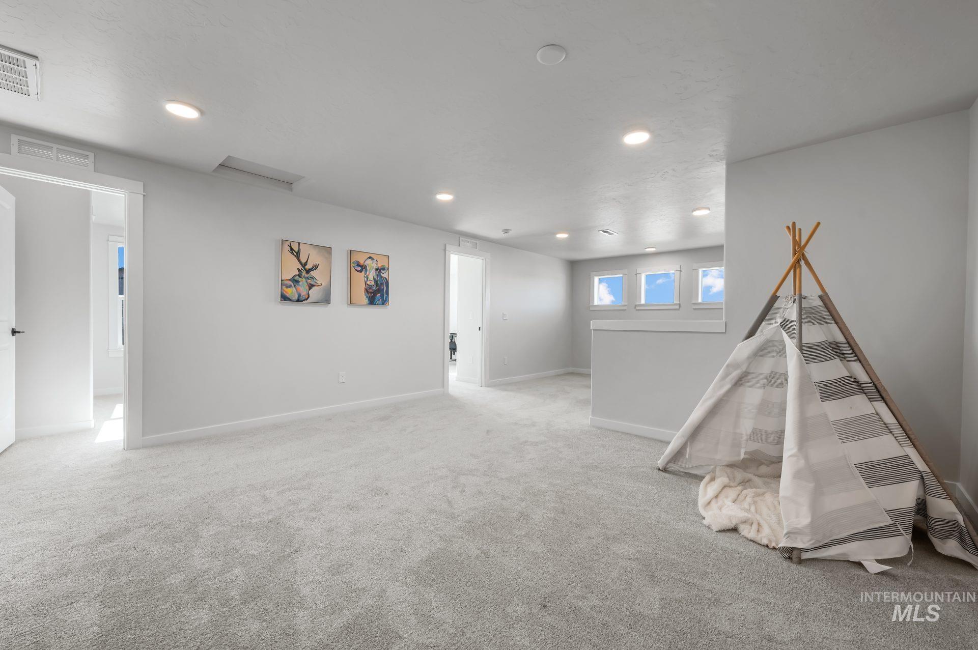 3559 E Fitz Roy St. Property Photo 13