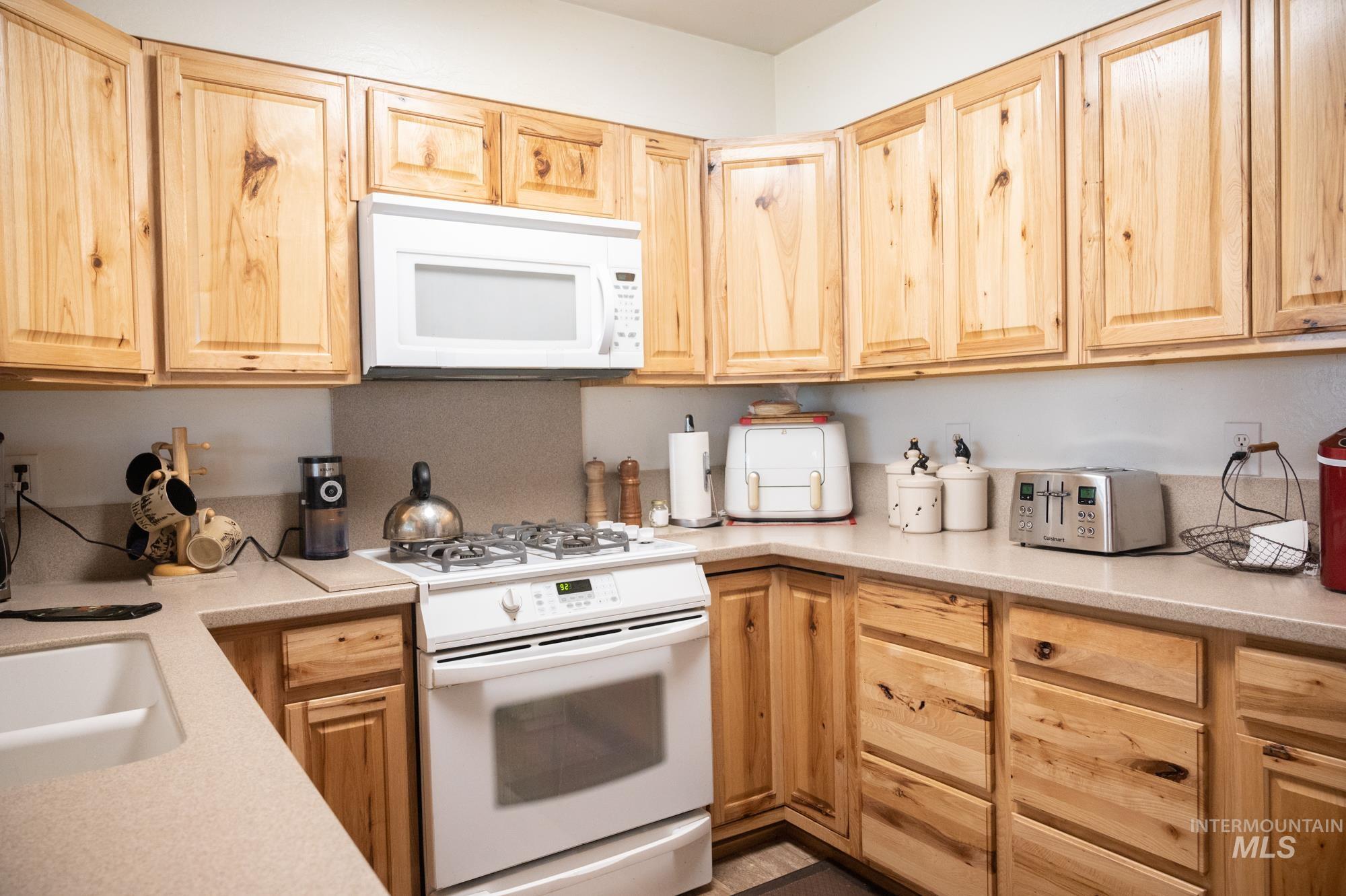 193 S 500 W Property Photo 10