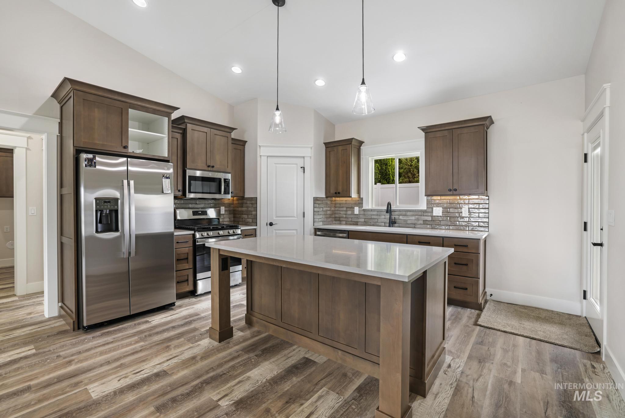1441 Haizlee Way Property Photo 2