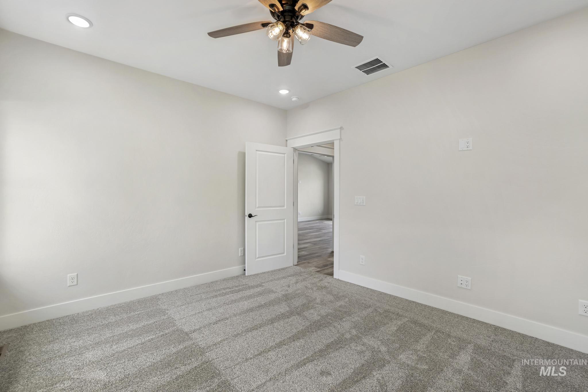 1441 Haizlee Way Property Photo 13