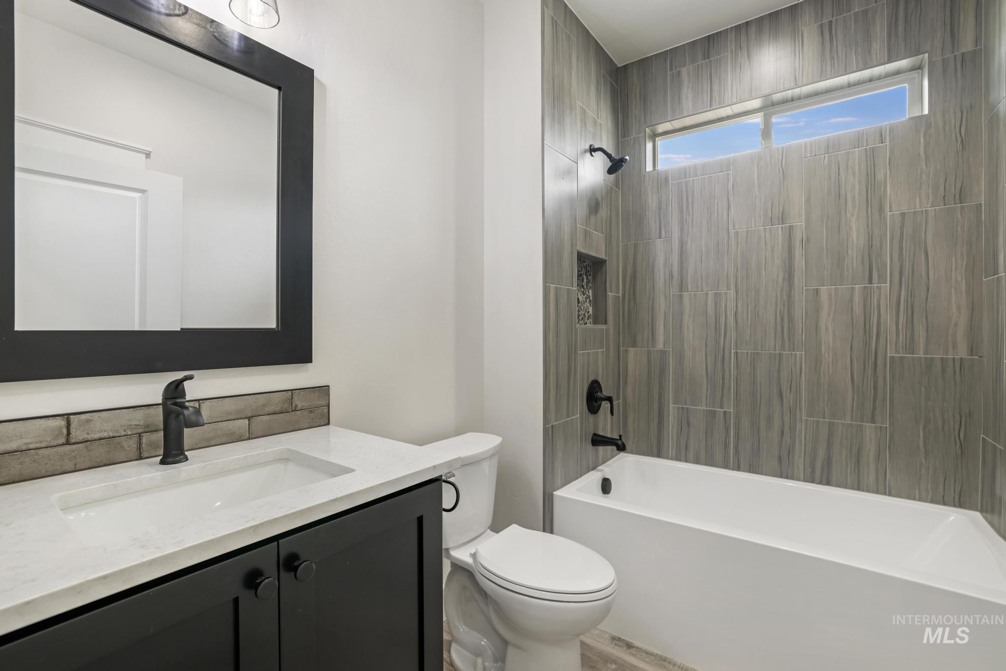 1441 Haizlee Way Property Photo 17
