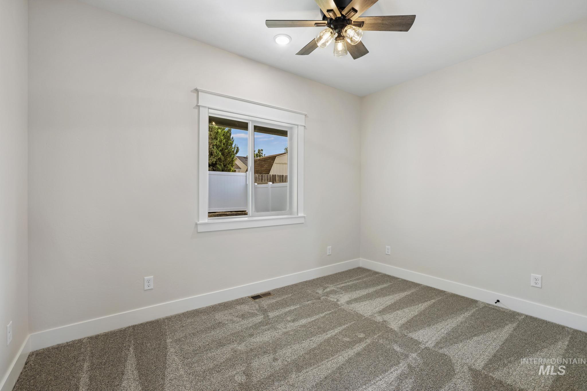 1441 Haizlee Way Property Photo 20