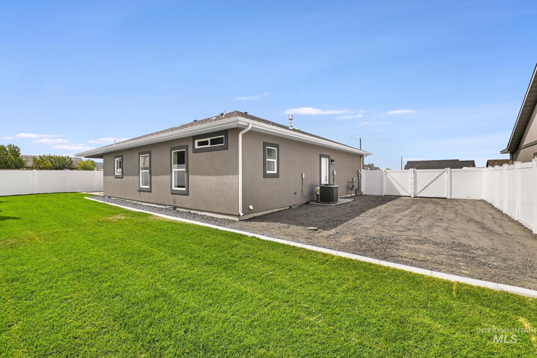 1441 Haizlee Way Property Photo 23