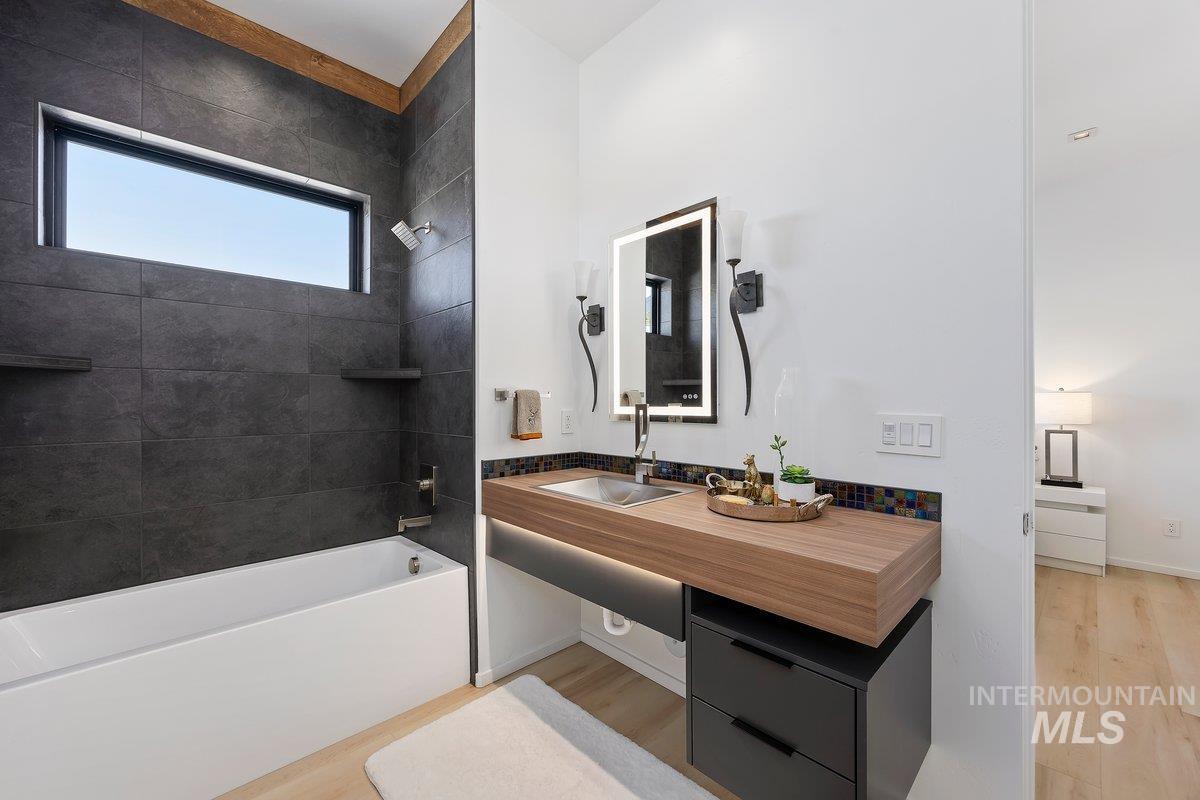 2637 E 4267 N Property Photo 32