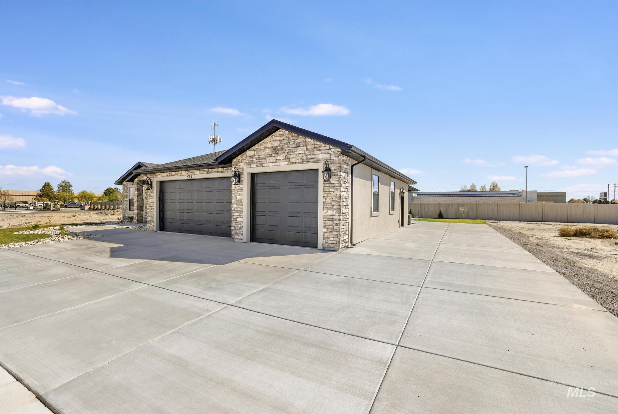 594 Canyon Mist Property Photo 31