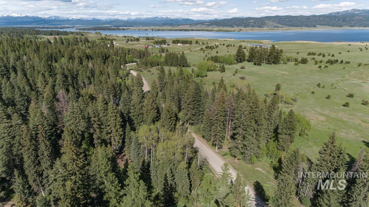 1792 Canary Trail Property Photo 4