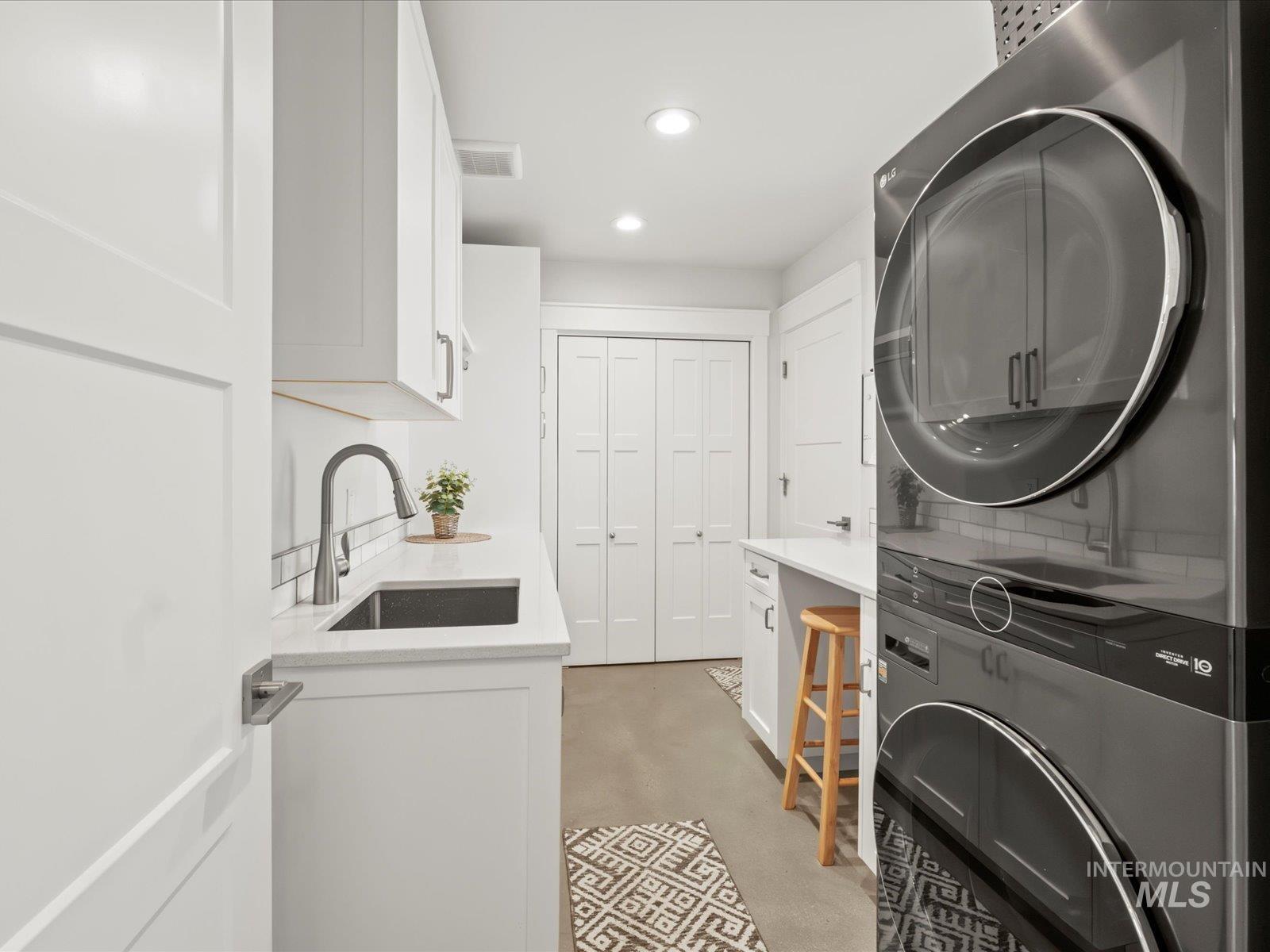 5225 Spring Creek Rd Property Photo 17