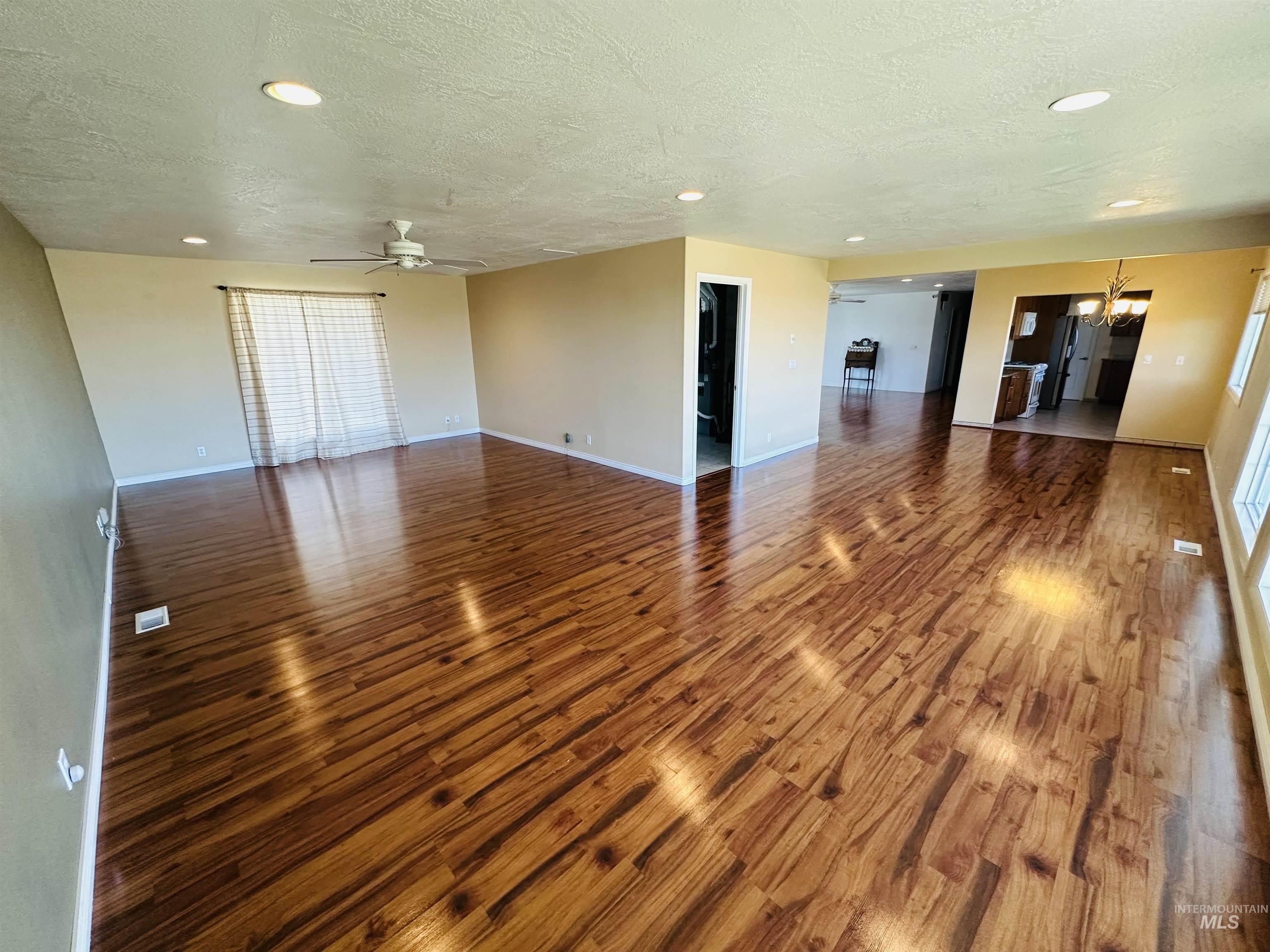 319 Snowmoody Way Property Photo 6