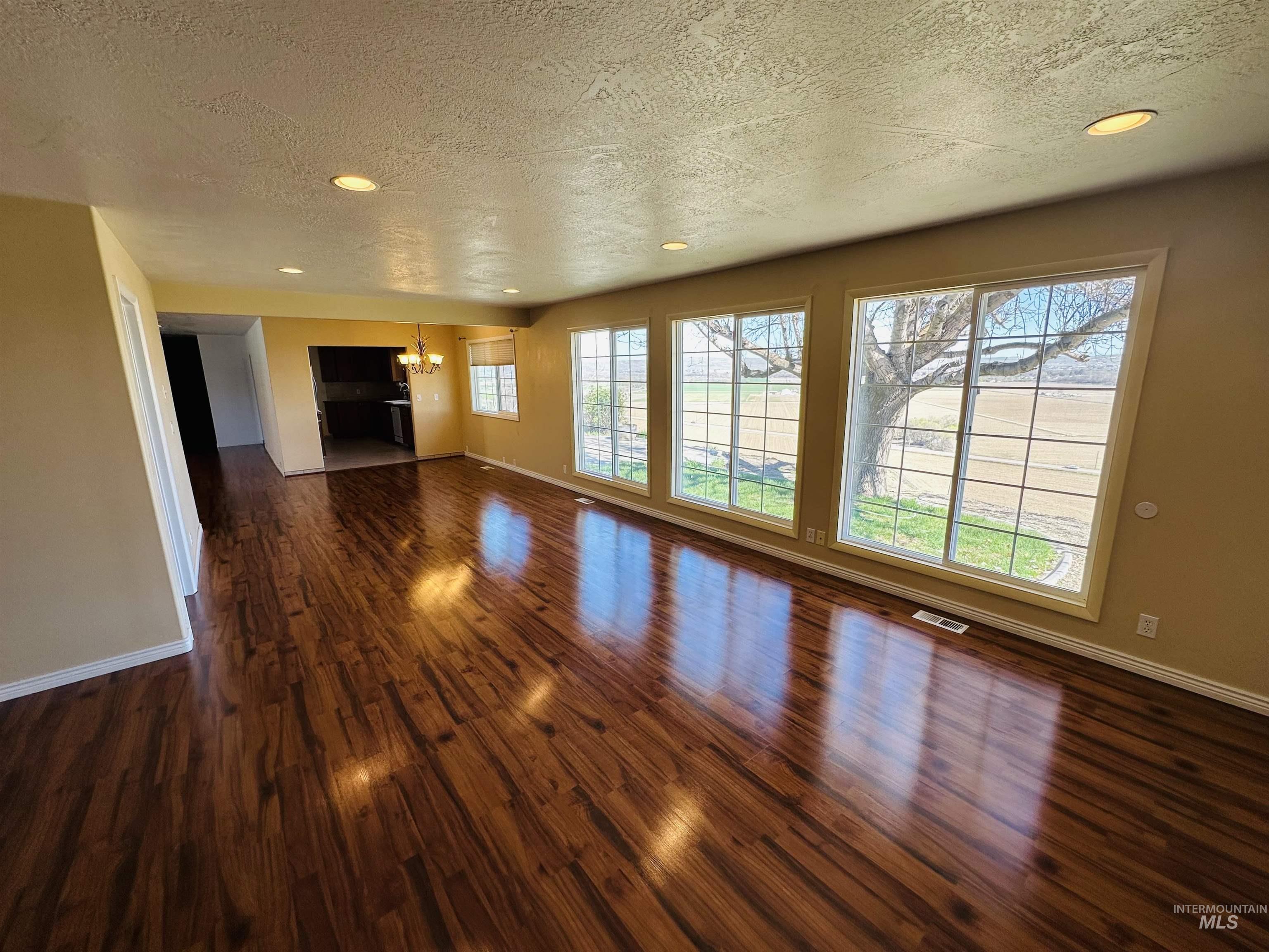 319 Snowmoody Way Property Photo 8