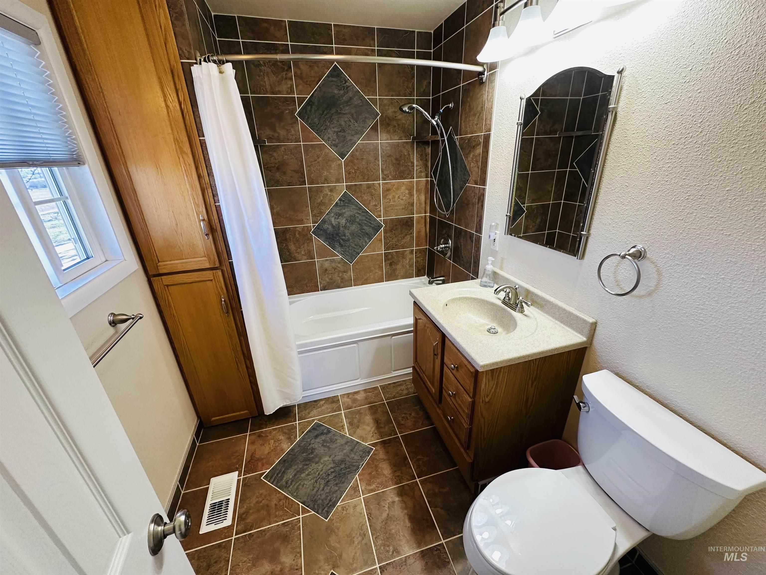 319 Snowmoody Way Property Photo 19