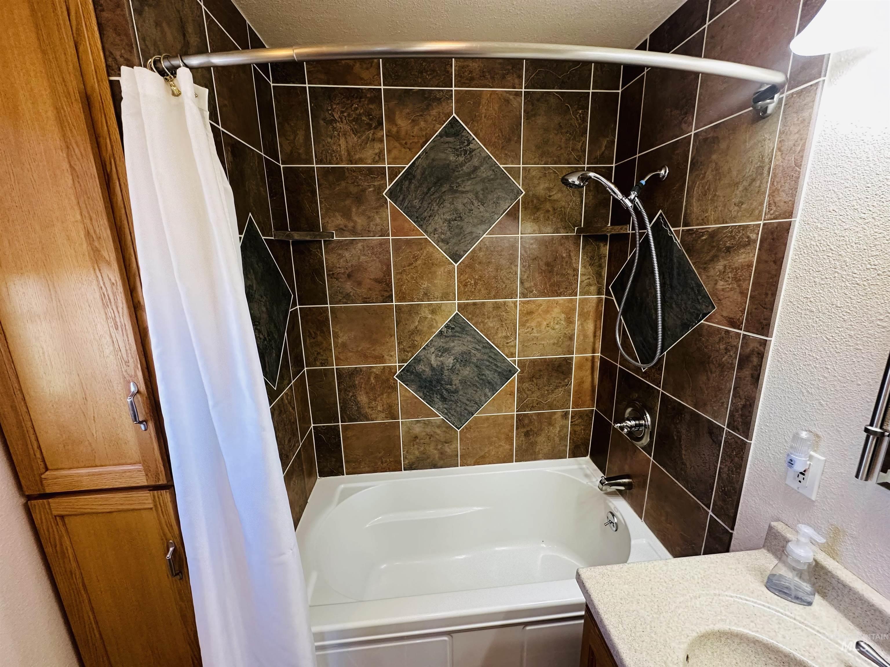 319 Snowmoody Way Property Photo 20